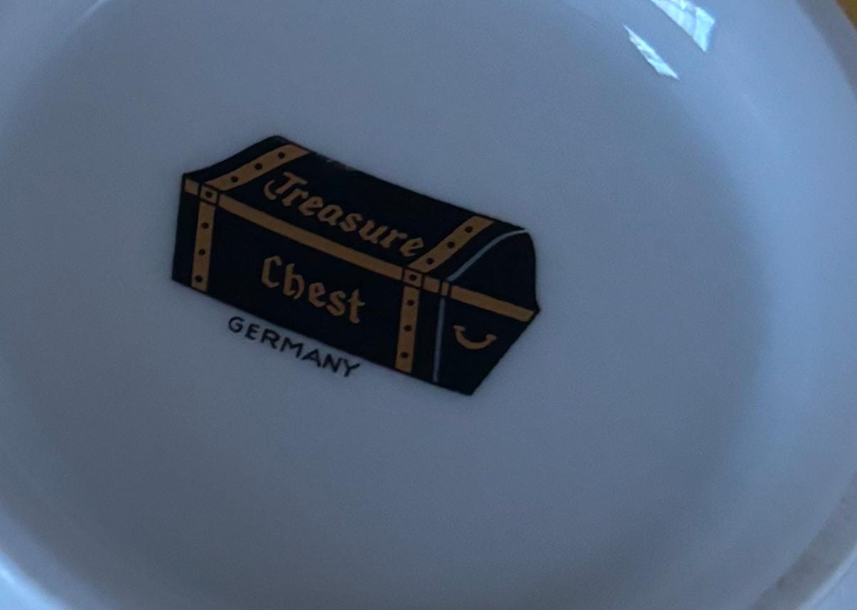 Vintage Gold Gilded Plates by Treasure Chest Made in Germany, Shelledge Salad Plate, White Dinner Plate, Collectible Vintage Serveware