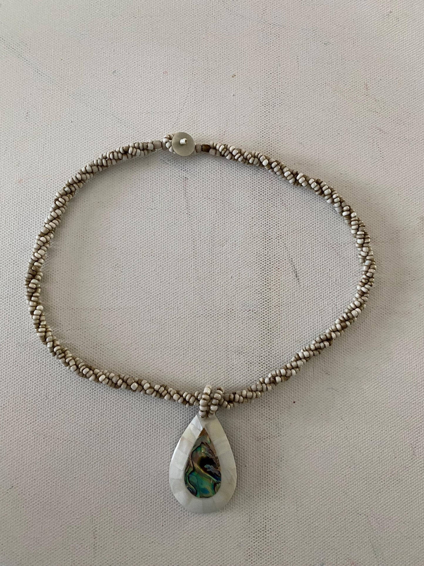 Vintage Hawaiian Shell Style Pendant Necklace Lover Antiques and Vintage
