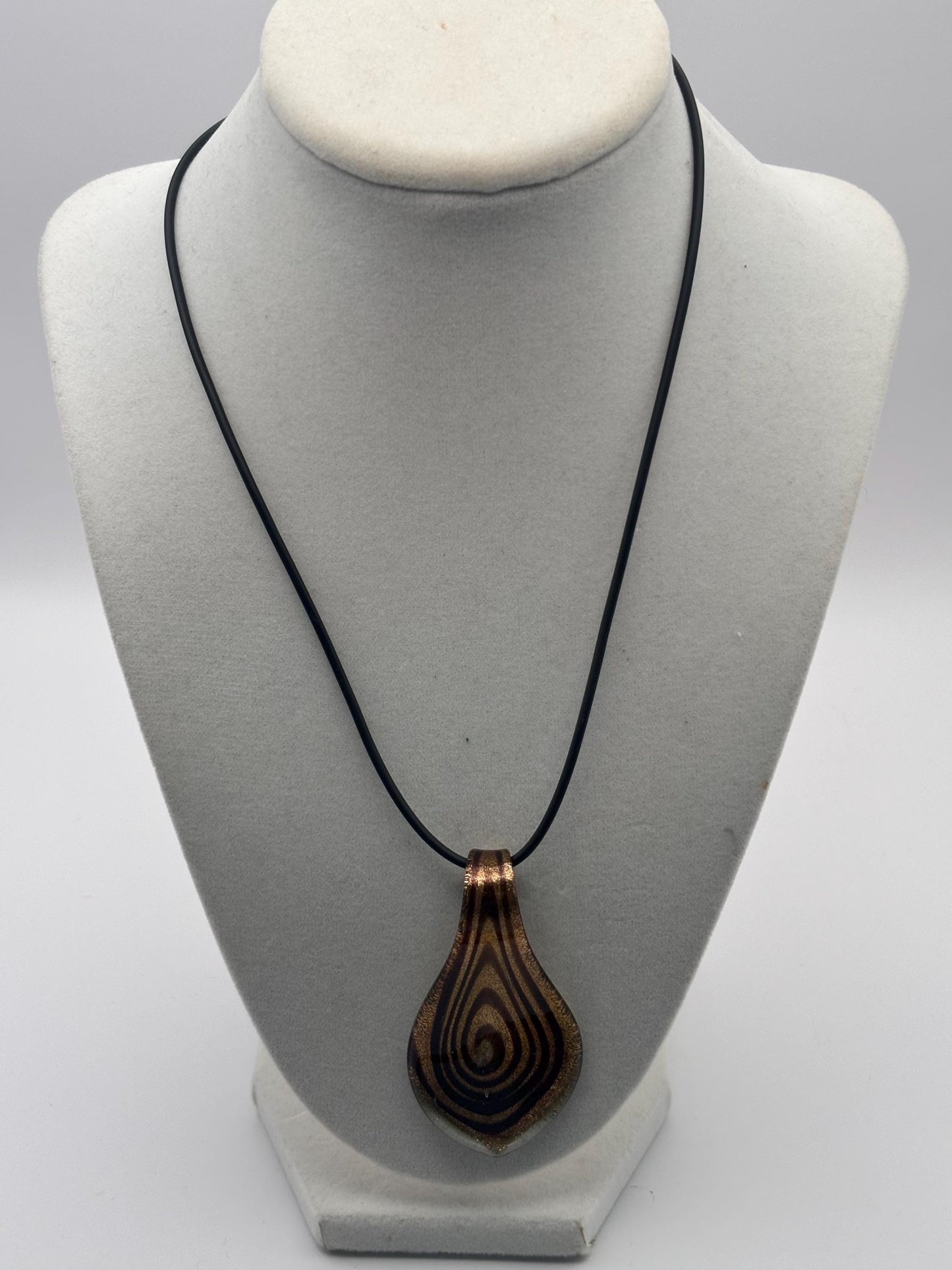 Vintage Murano Glass Pendant Necklace Lover Antiques and Vintage