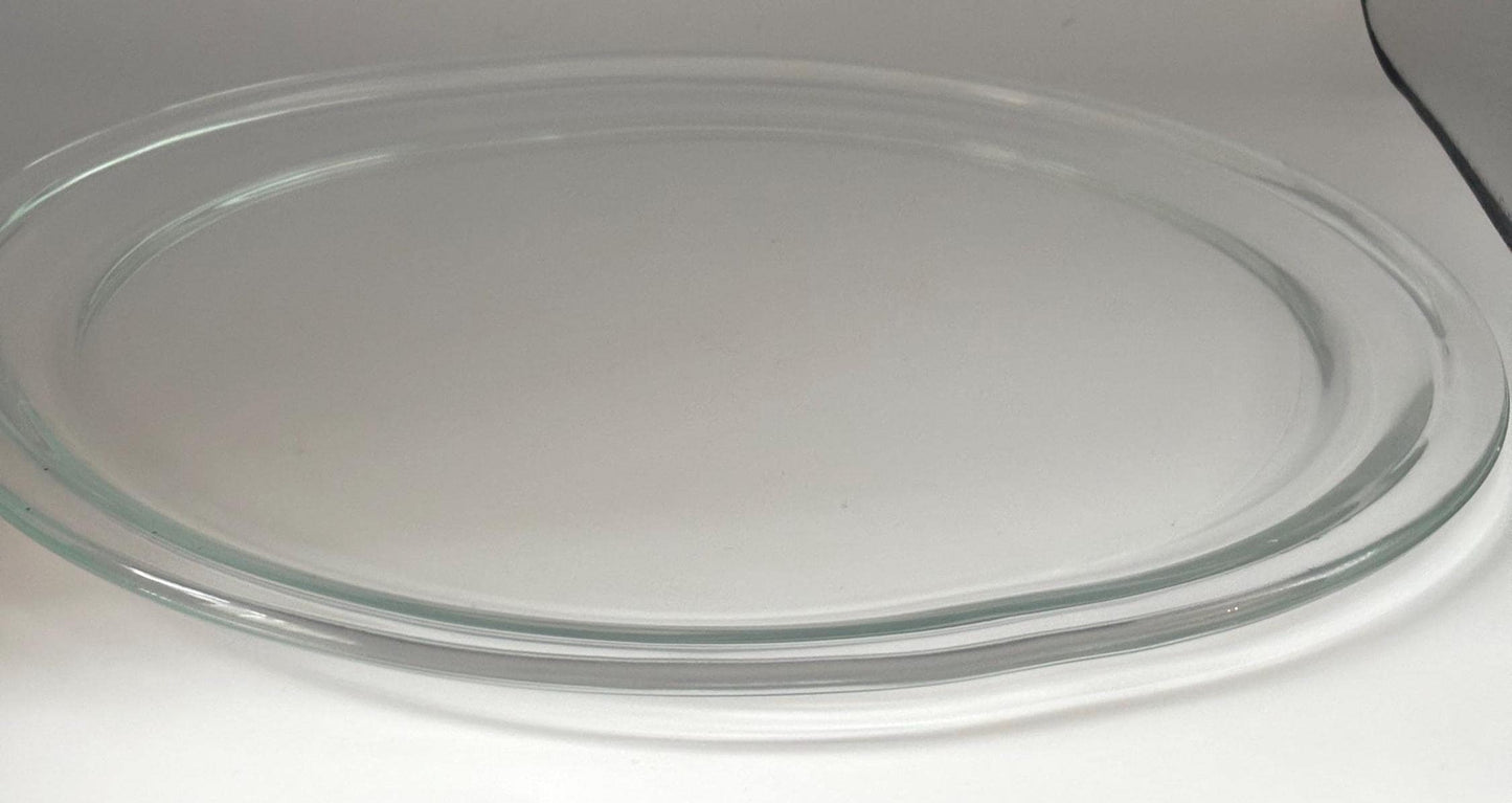 Large Glass Serving Platter, Lover Antiques and Vintage