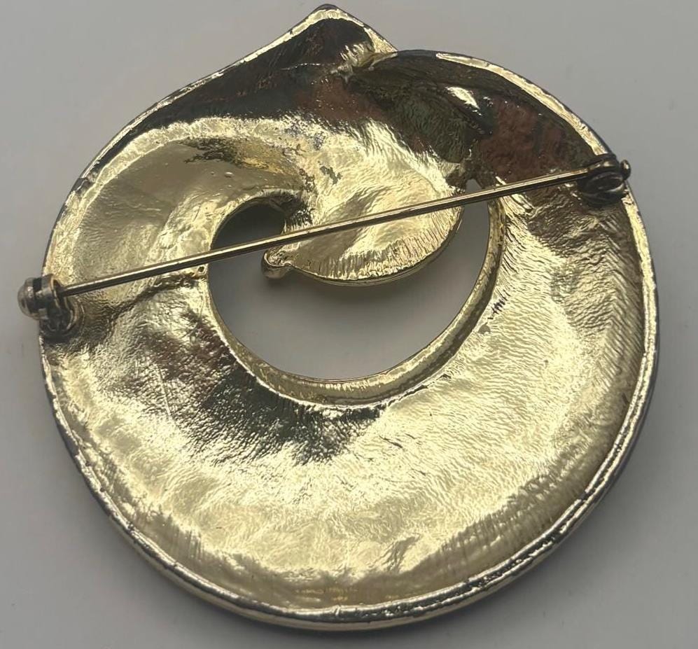 Vintage Green & Gold Enamel Swirl Brooch: Elegant Pin