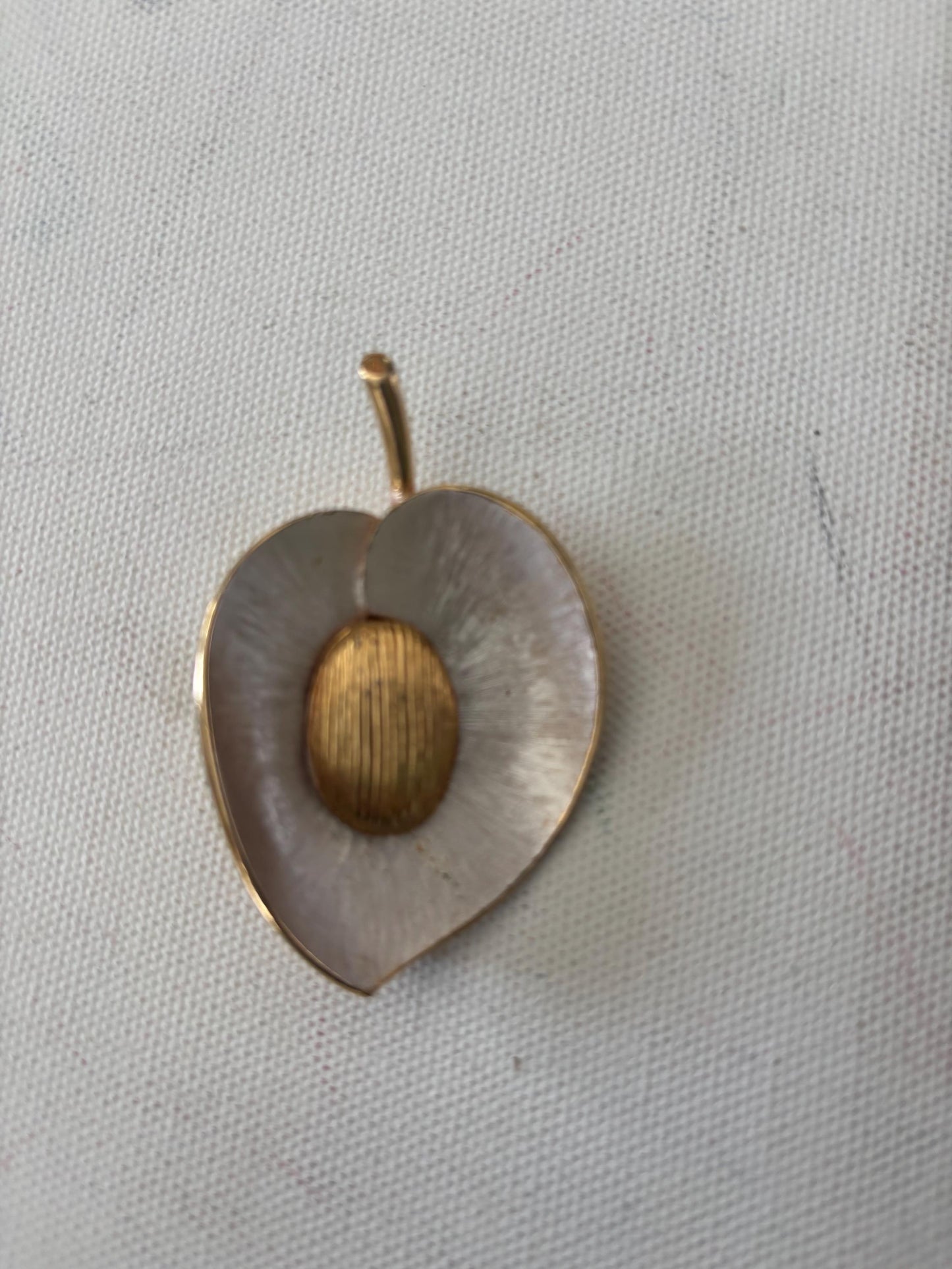 Vintage Pastelli Leaf Brushed Gold Tone Pin Brooch Lover Antiques and Vintage