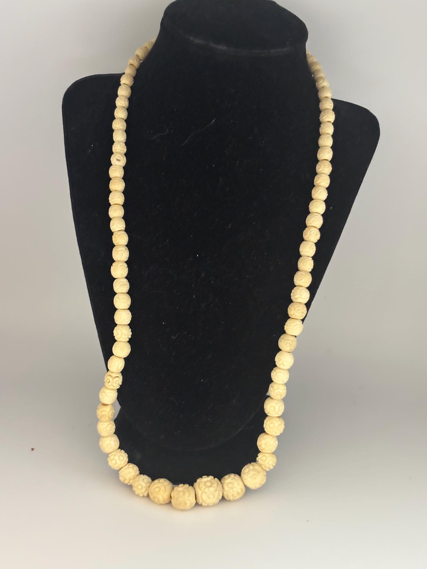 Vintage Hand Carved Bone Beaded Necklace Graduated Beads Lover Antiques and Vintage