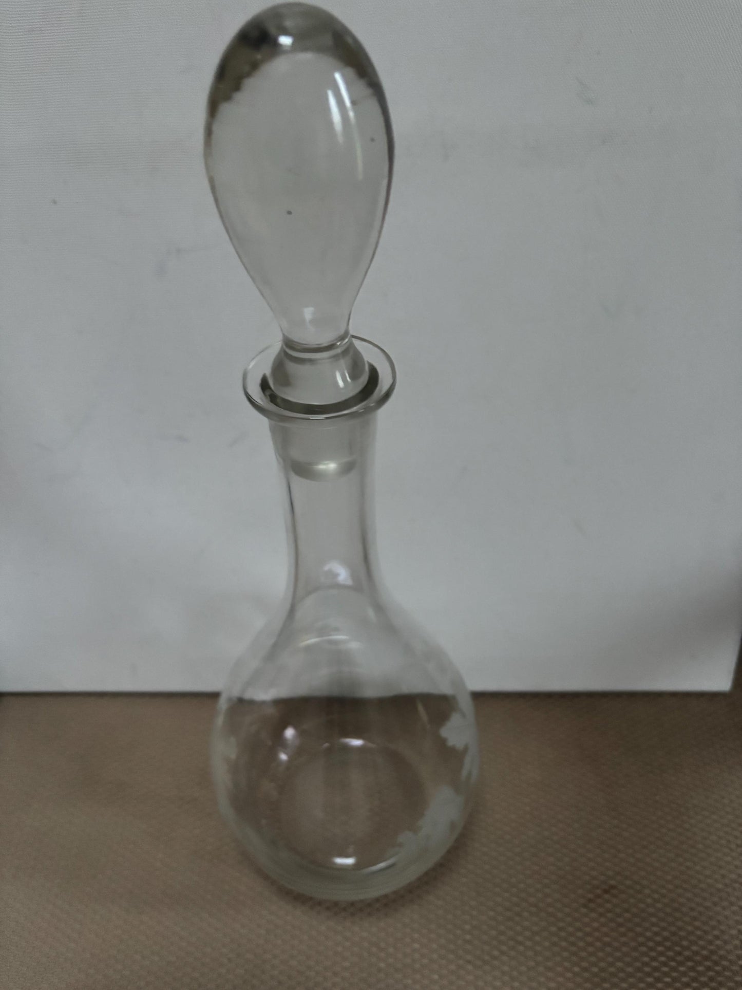 Vintage Etched Glass Decanter Wine Bottle Decanter & Stopper Tall Crystal Glass Lover Antiques and Vintage