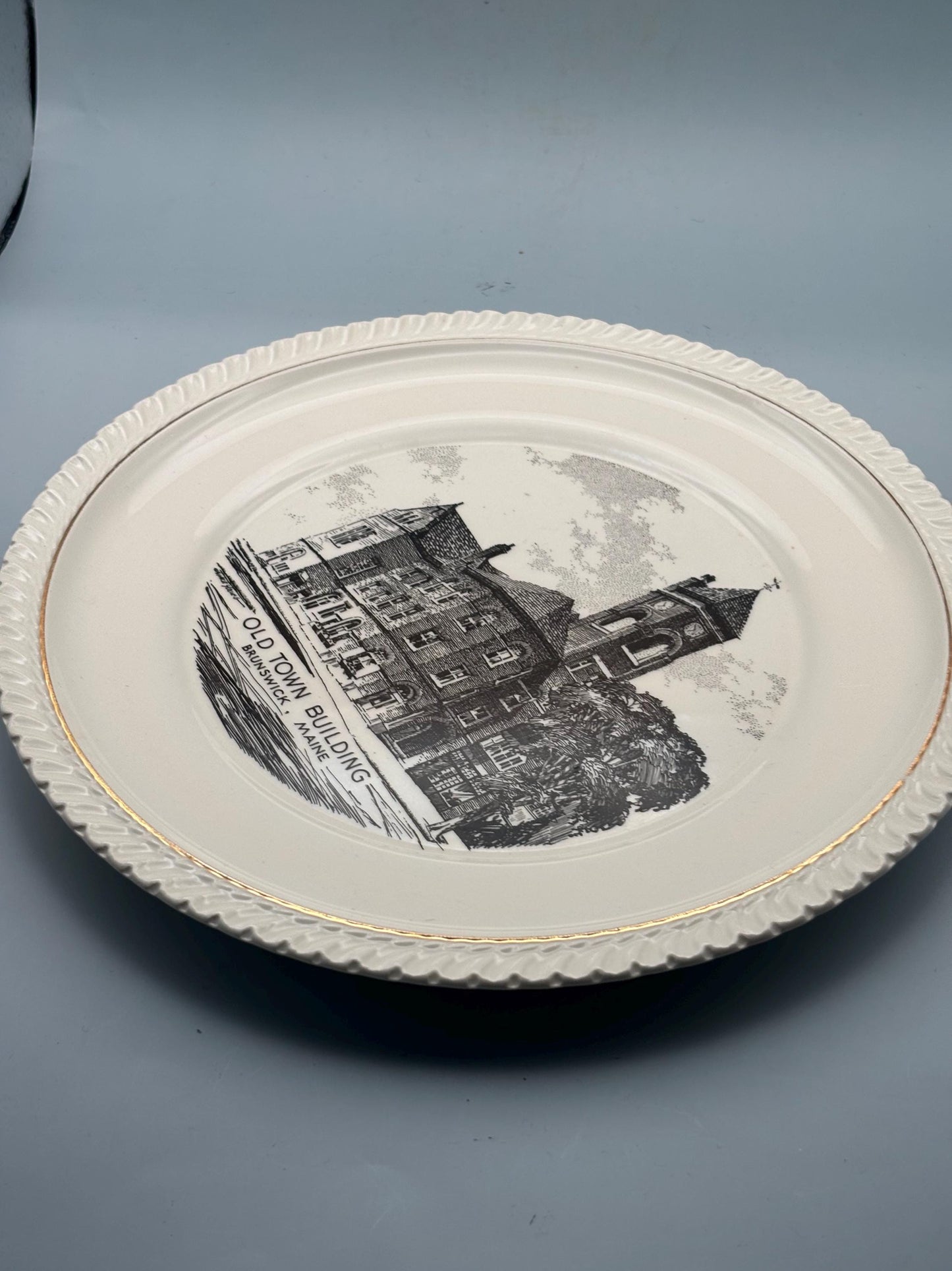 Old Town Building Brunswick, Maine Plate, Lover Antiques and Vintage