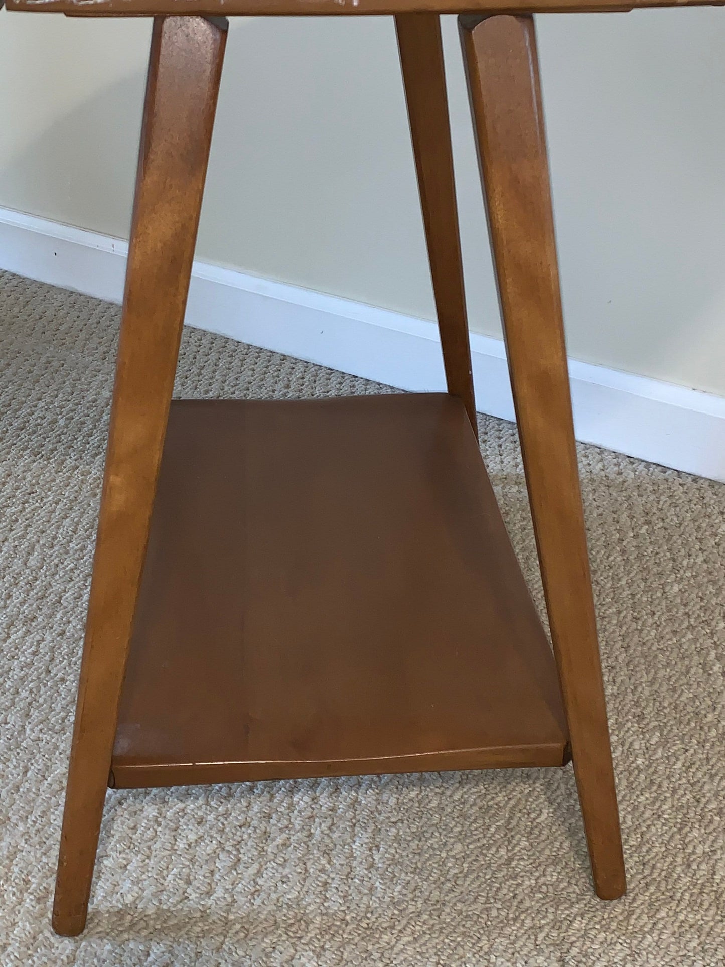 Cushman Colonial Creations Brookhollow end table #8006 created in 1938