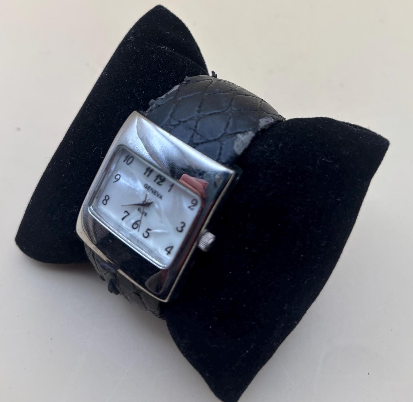 Vintage Geneva Elite Quartz Watch Number 712 Lover Antiques and Vintage