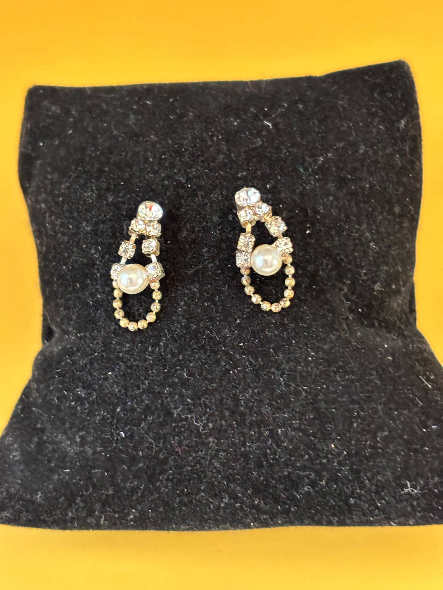 Vintage Silver Rhinestone Pearl Earrings Elegant Teardrop Dangle Jewelry Gift