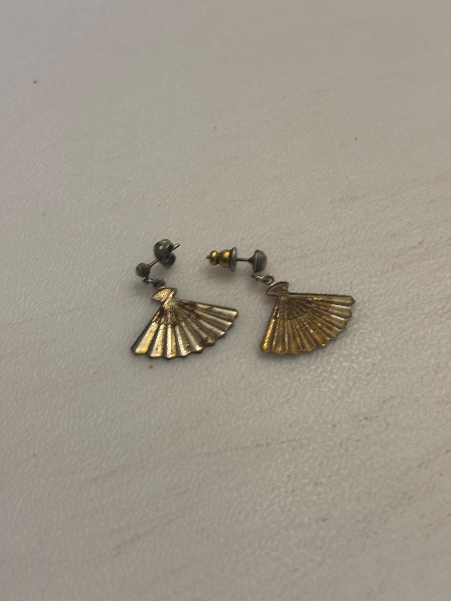 Vintage Fan Earrings, Gold Tone Scalloped Jewelry, Lover Antiques and Vintage