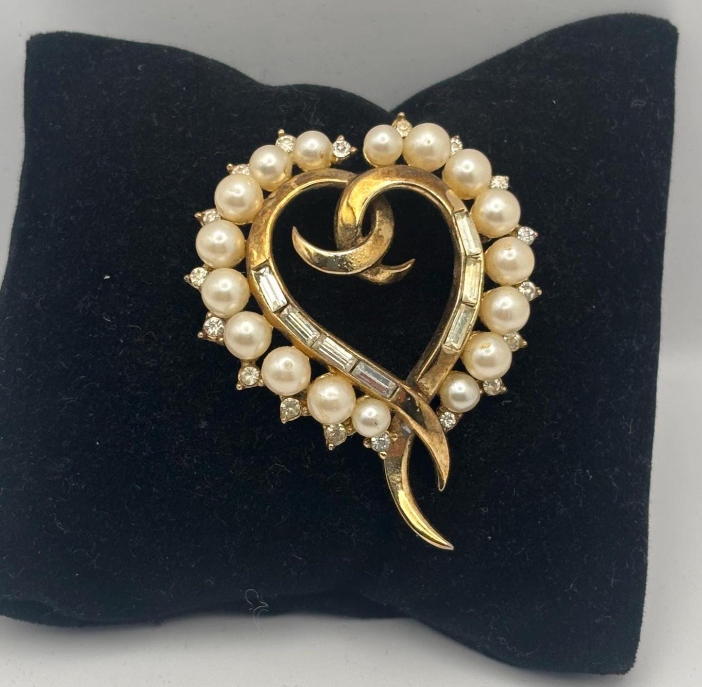 Crown Trifari Heart Brooch by Alfred Philippe, Skylark Romantic Heart Series