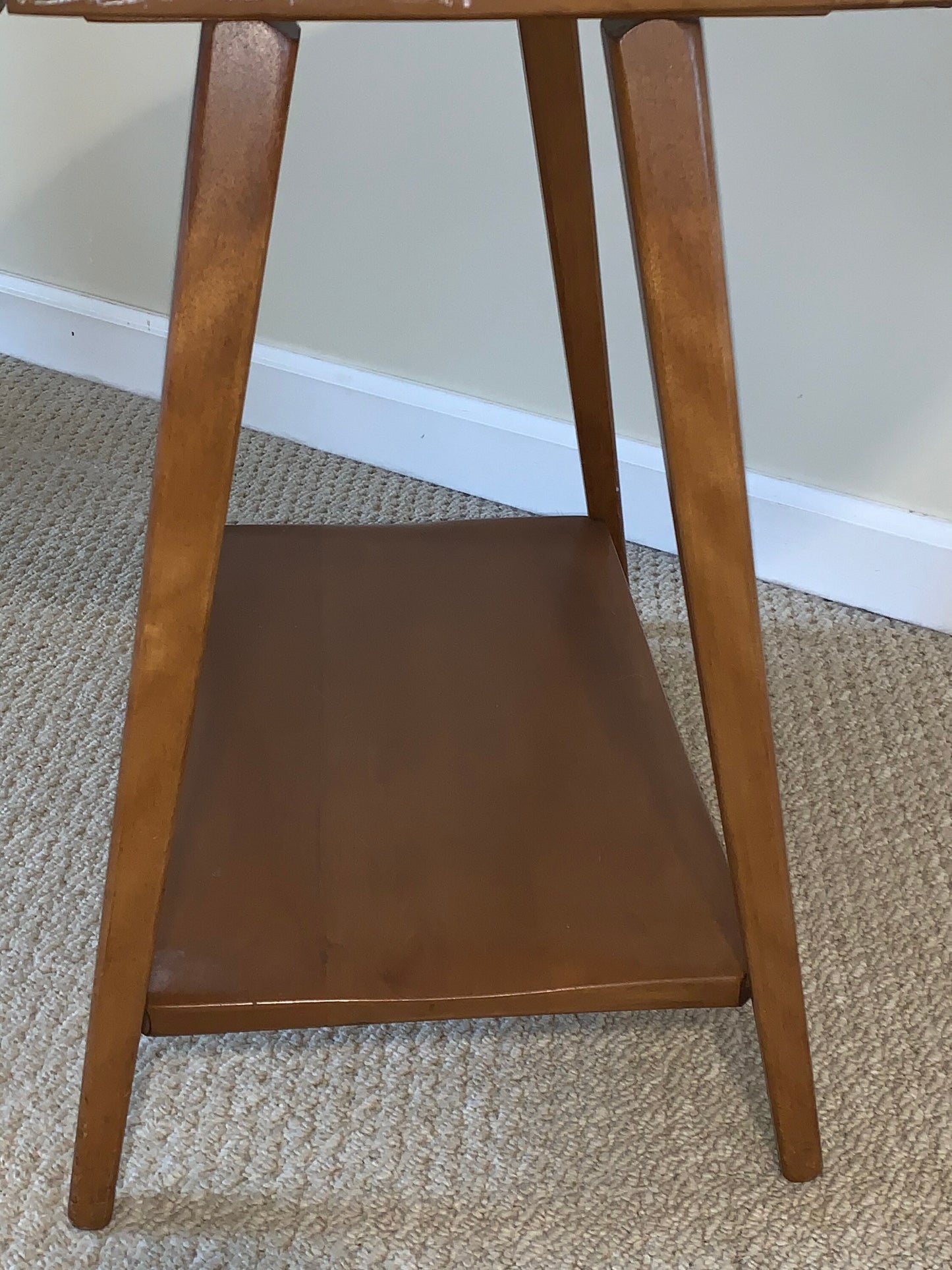 Cushman Colonial Creations Brookhollow end table #8006 created in 1938