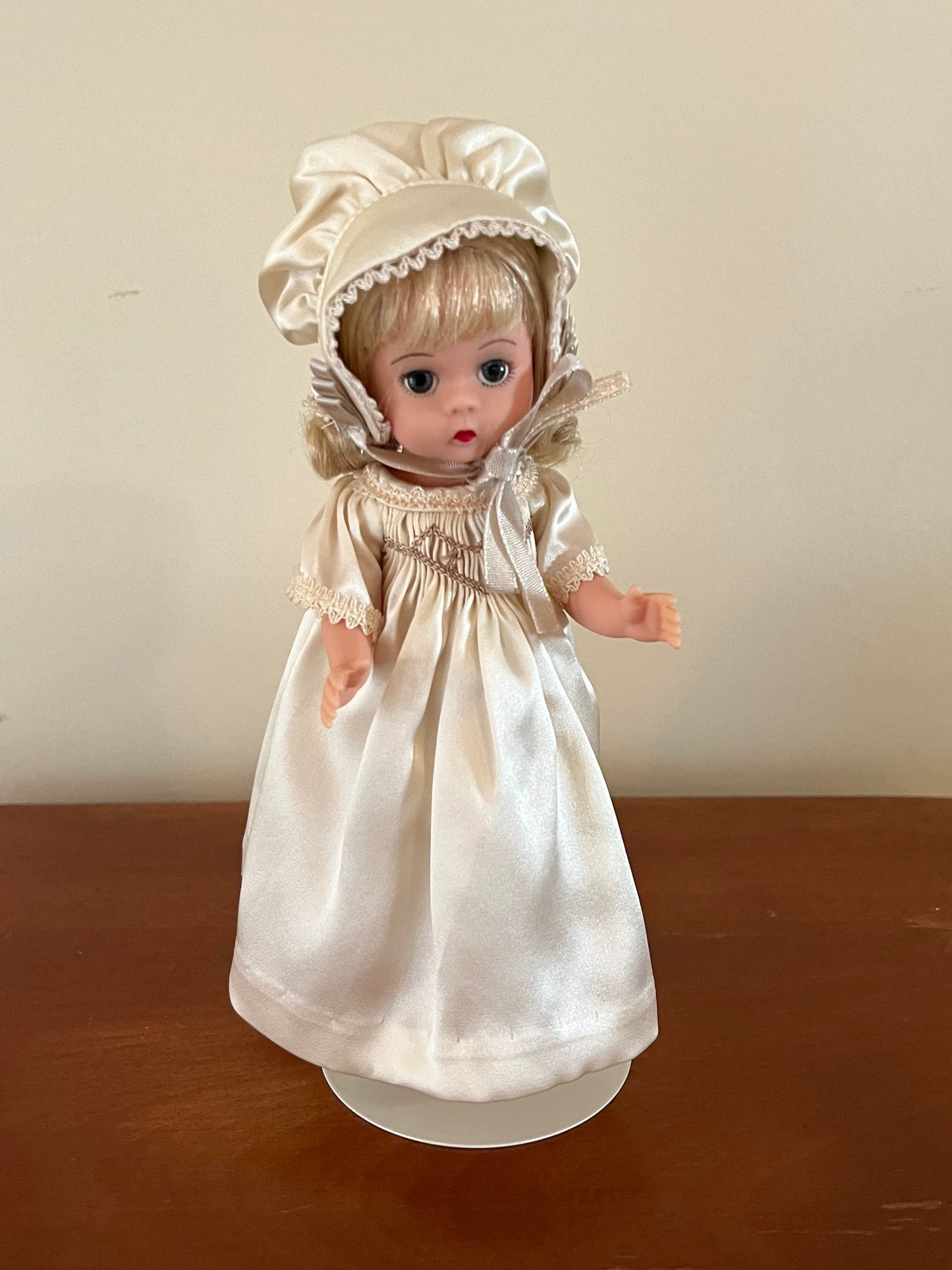 Madame Alexander Now I Lay Me Down to Sleep Doll #28380 8” tall includes the original box Dolls Lover Antiques and Vintage