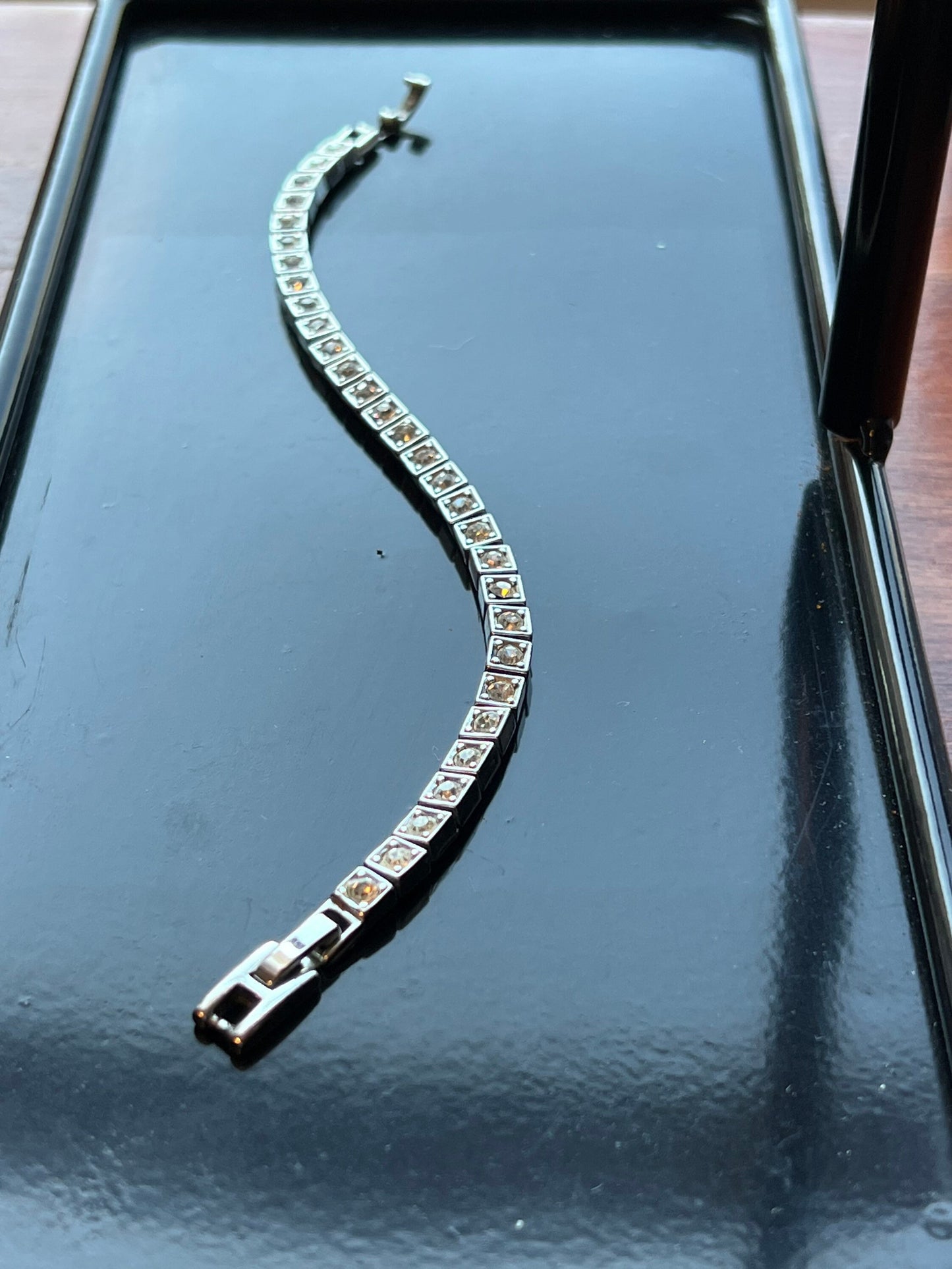 Vintage Rhinestone tennis bracelet jewelry 8” silver tone