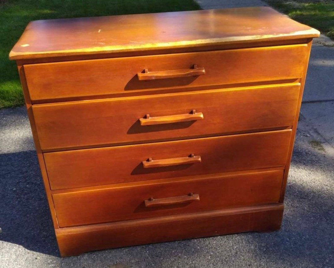 Cushman Colonial Creations Peter Schuyler Collection 4 Drawer Chest Dresser No. 4-169, Lover Antiques and Vintage