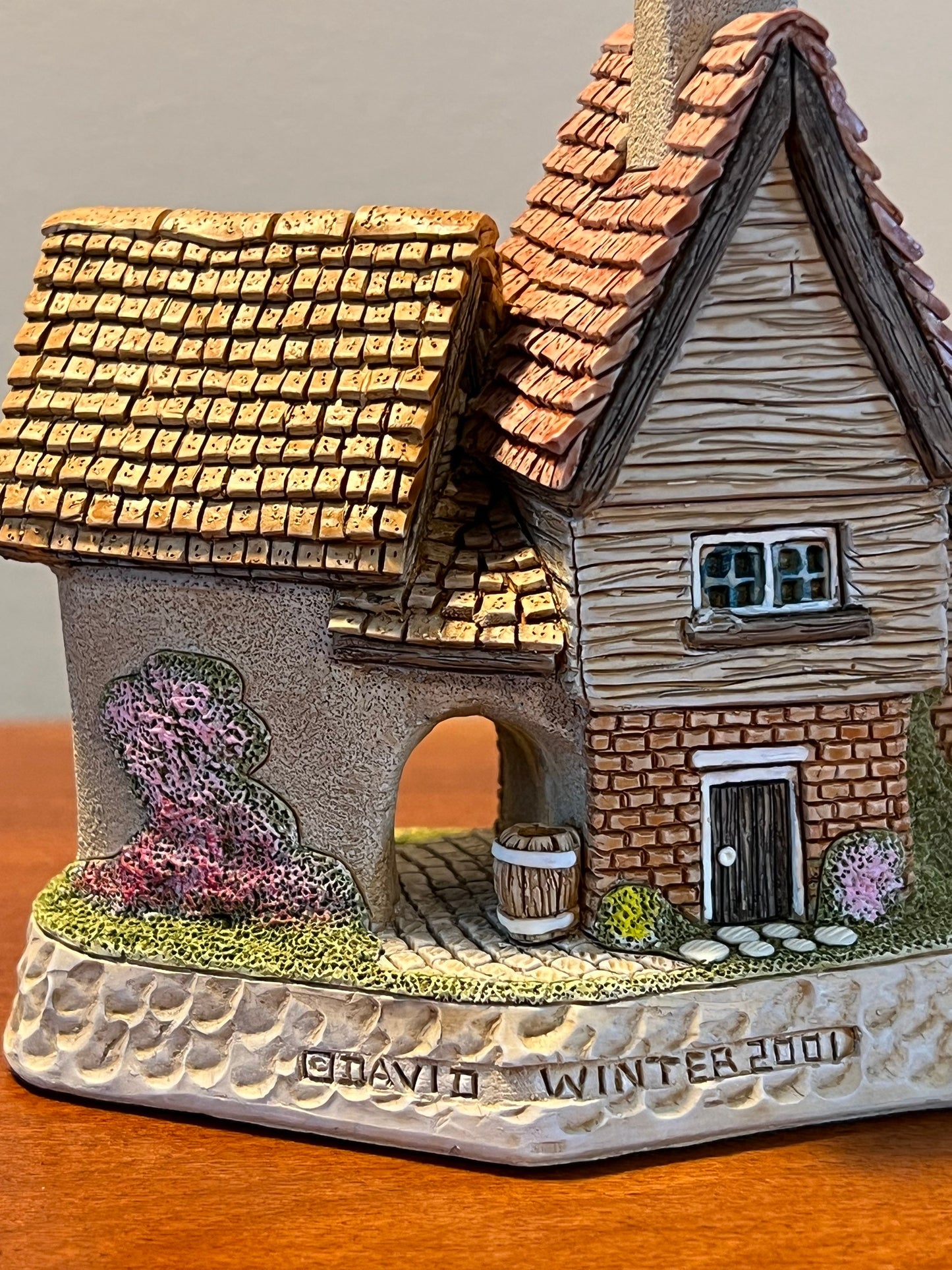 Vintage Firkin Cottage by David Winter Cottages handmade hand painted by John Hine, LTD Great Britain 2001