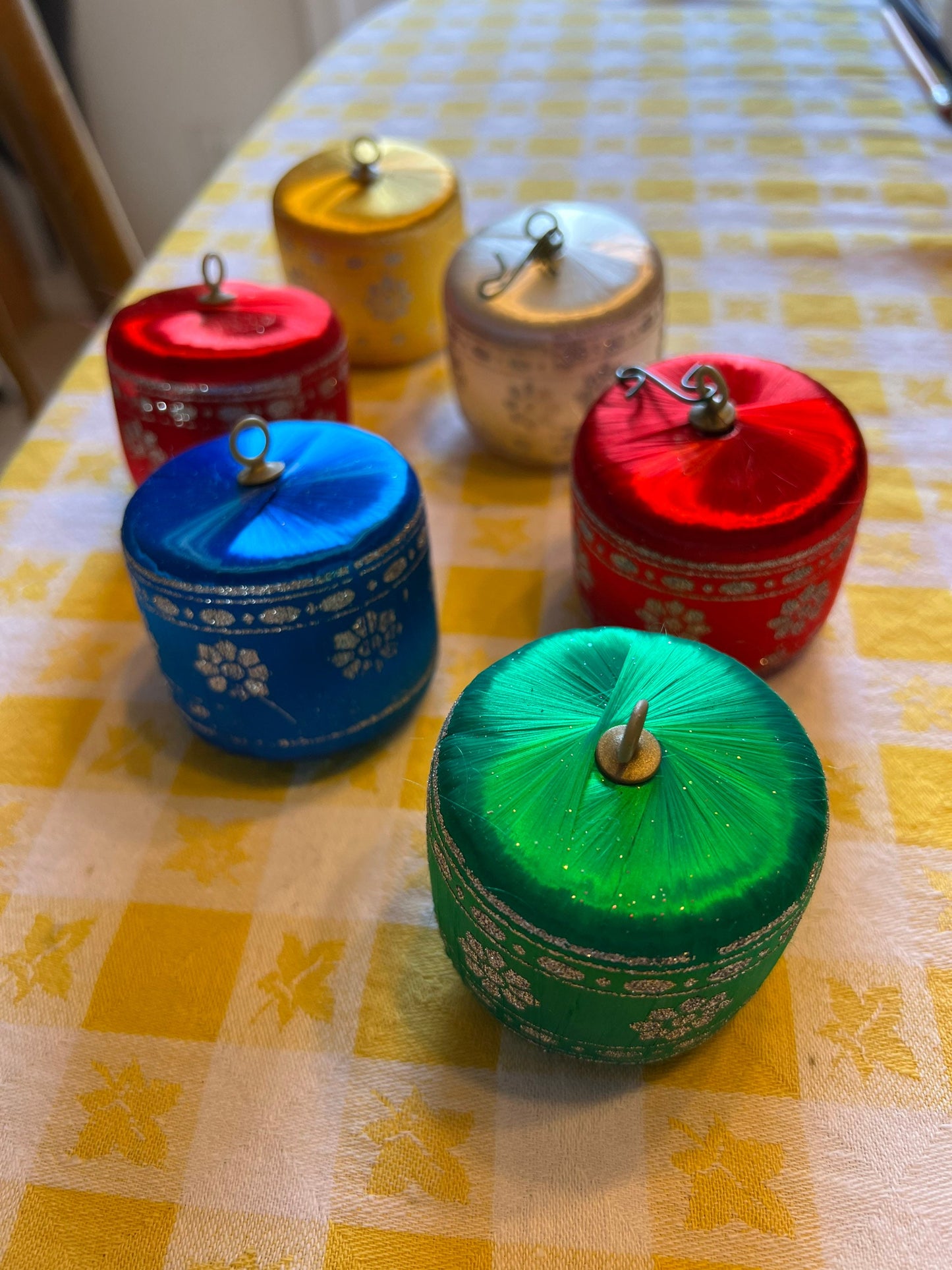 Vintage Silk Spun Christmas Holiday Ornaments Set of 6 ornament glitter green red blue yellow gold silver