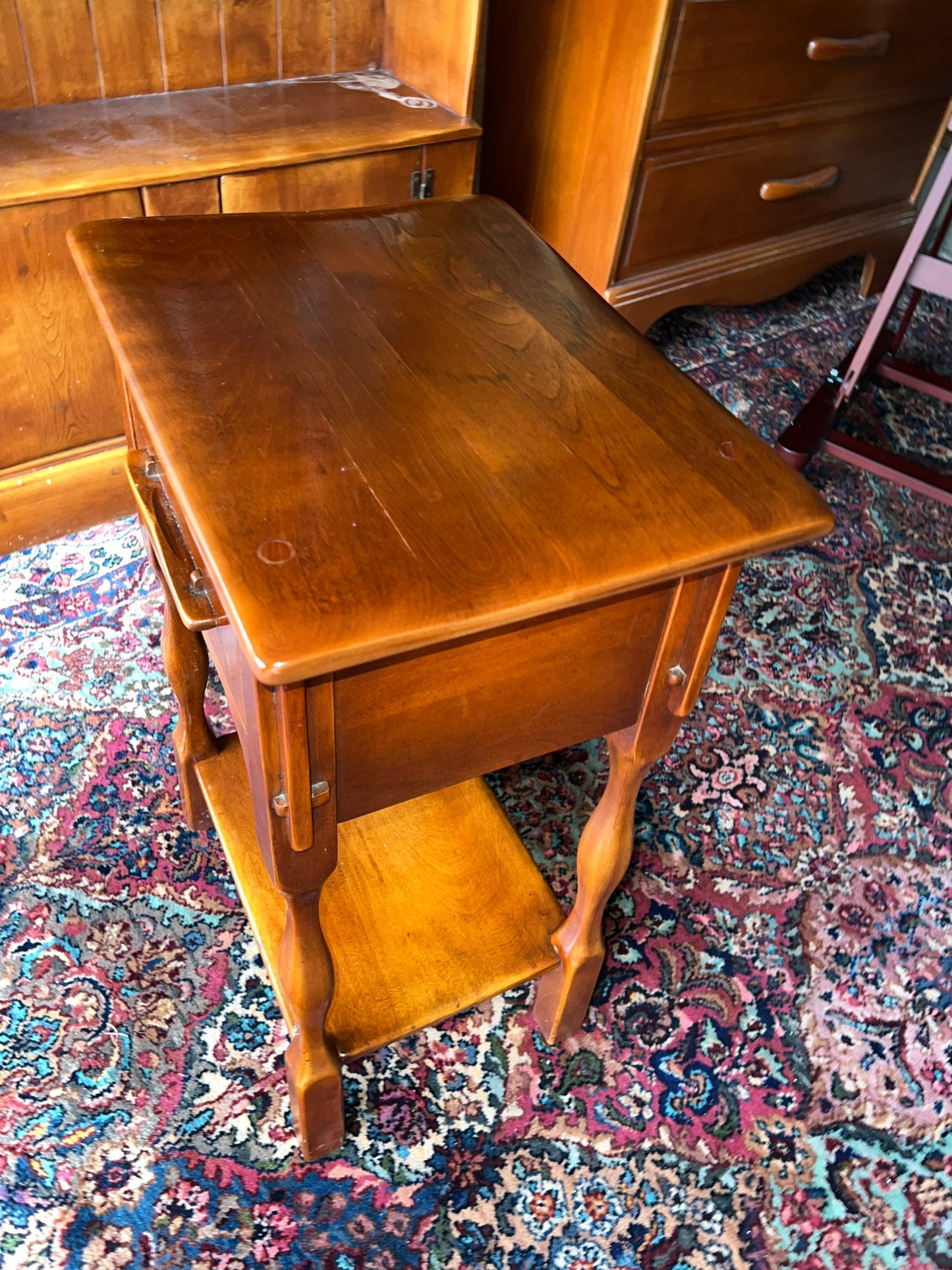 Cushman Colonial Creations Lucy Latham Original Nightstand Night Table No. 7169 Night stand small table Lover Antiques and Vintage