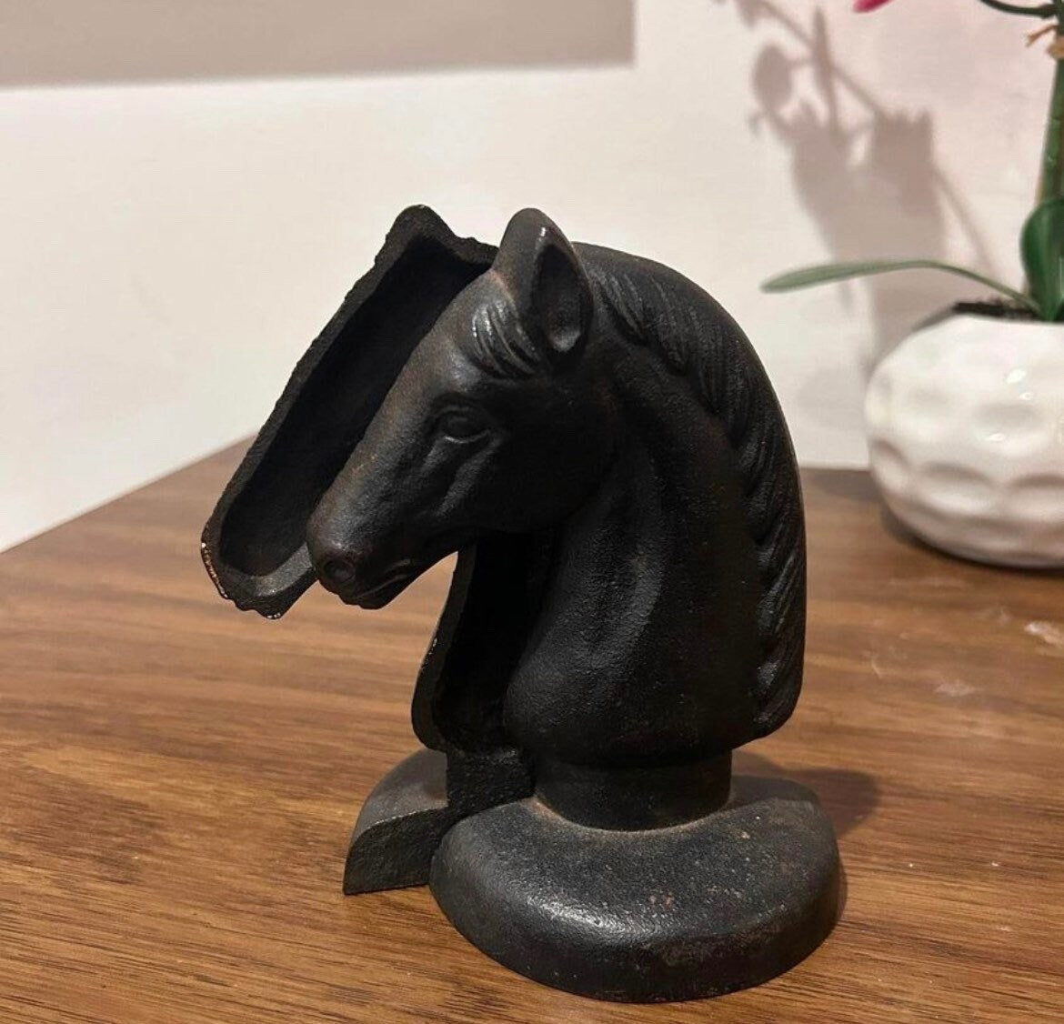 Vintage Cast Iron Horse Heads Bookends, Cast Iron Knights Chess Piece Horse Matching Bookends, Lover Antiques and Vintage