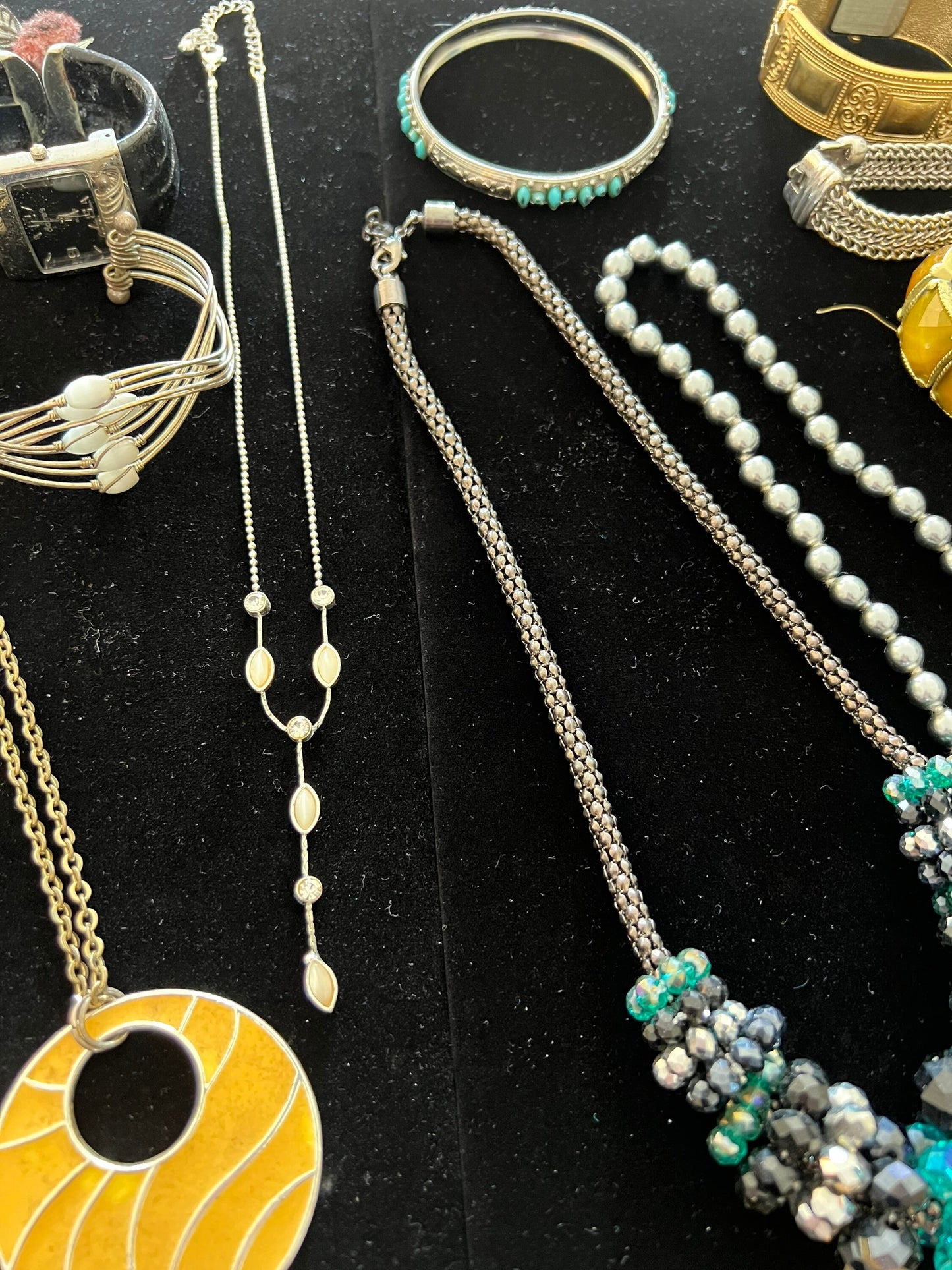 Vintage Jewelry Lot Estate Necklaces Bracelets Watches Big Collection pieces Jewelry earring Lover Antiques huge lot