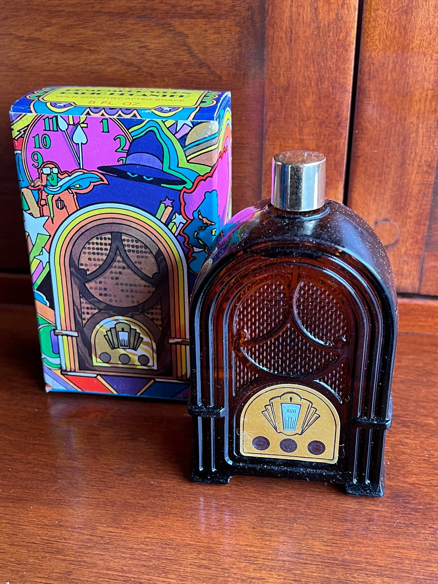 Vintage Avon Remember When Radio Decanter Wild Country After Shave Full Bottle Not Used Cologne Lover Antiques and Vintage