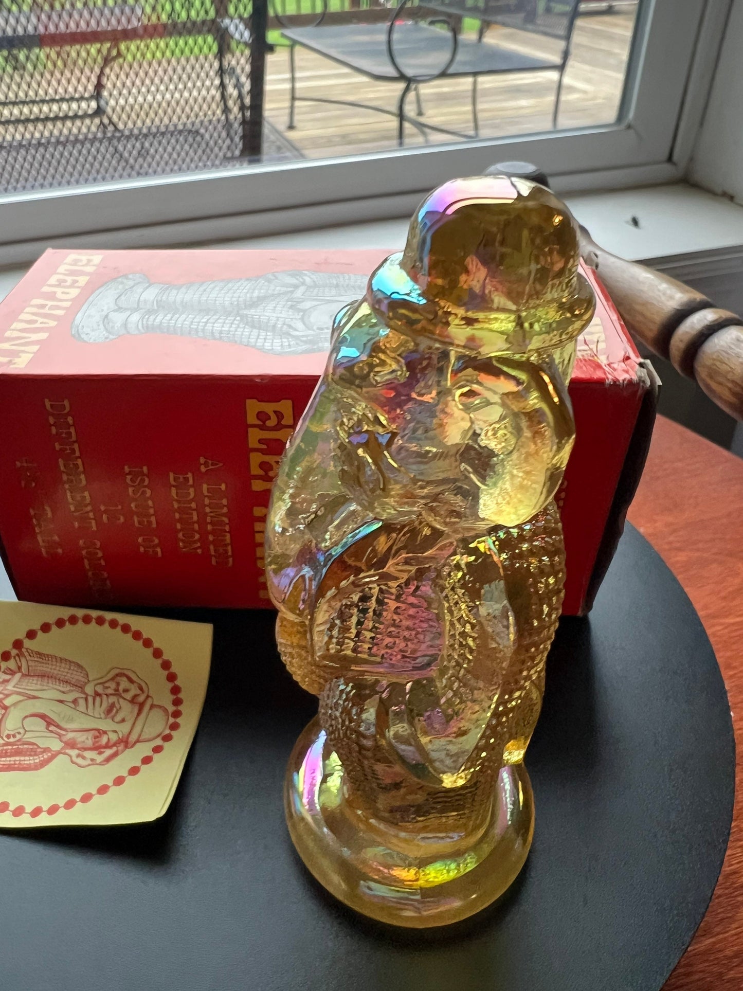Vintage Yellow Elephant Clown Joey Glass Summit Art Trunk Up Sculpture Art Glass Figurine elephants signed Russ Vogelsong Lover Antiques