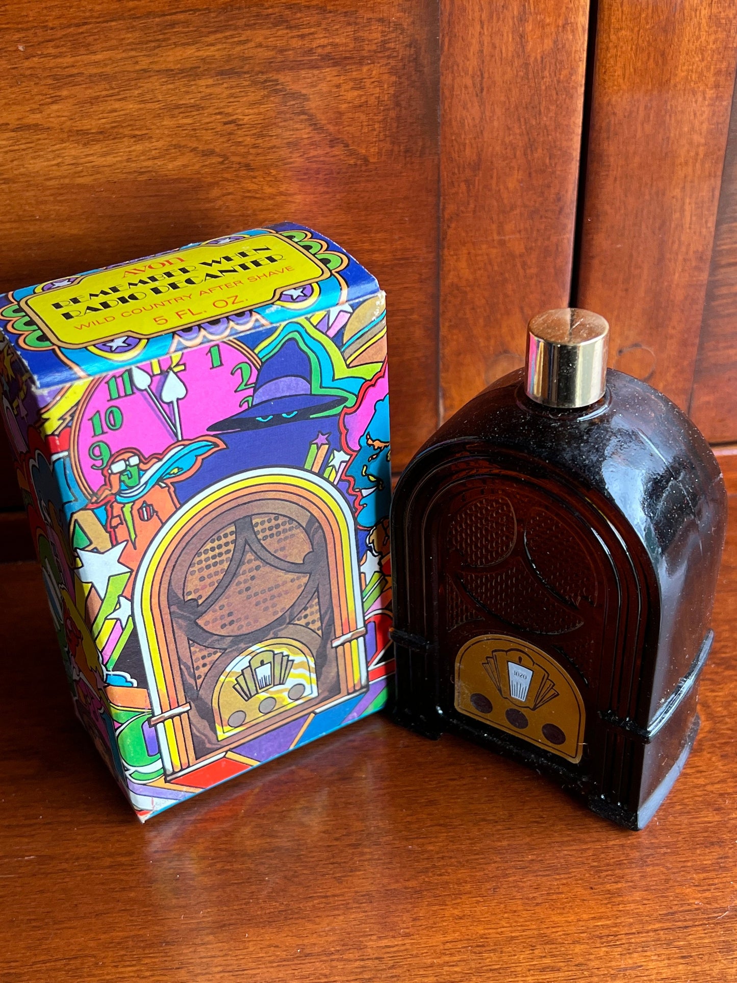 Vintage Avon Remember When Radio Decanter Wild Country After Shave Full Bottle Not Used Cologne Lover Antiques and Vintage