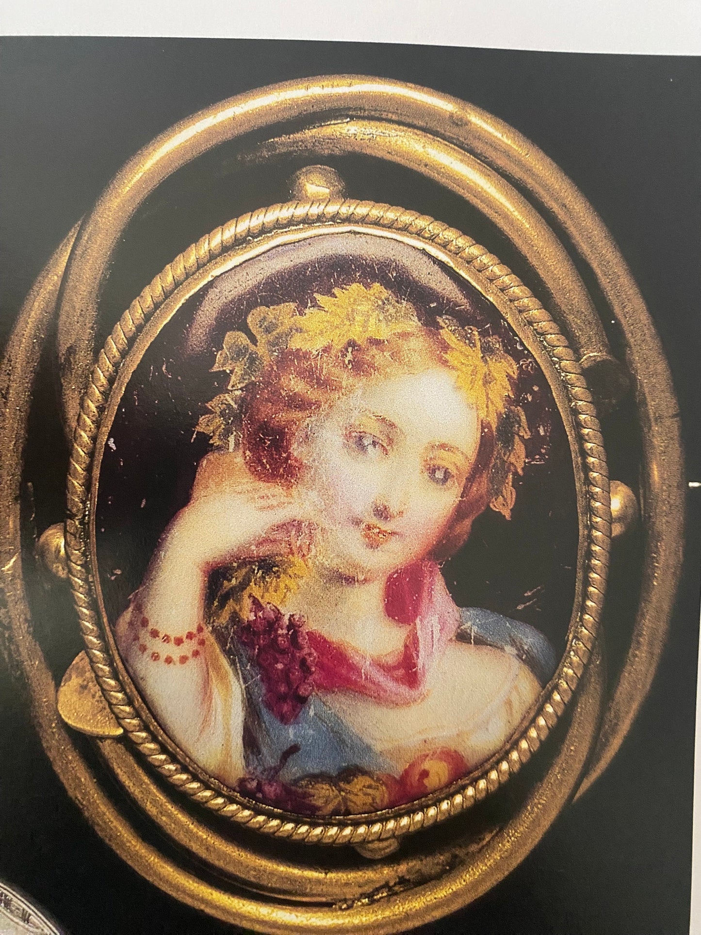 Costume Jewelry Identification and Price Guide Book, Coverage from the Victorian period through the 1960s, by Leigh Leshner, Lover Antiques