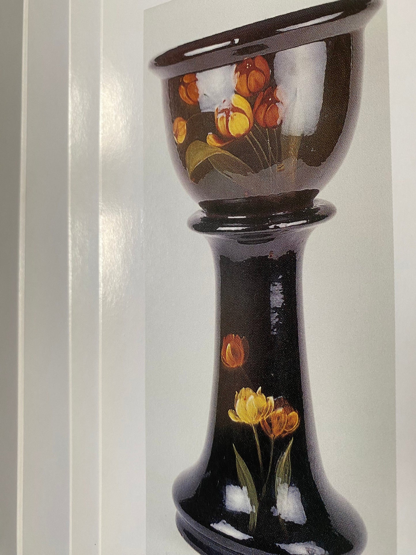 McCoy Pottery Book Guide, by Jeffrey B. Snyder, Lover Antiques and Vintage