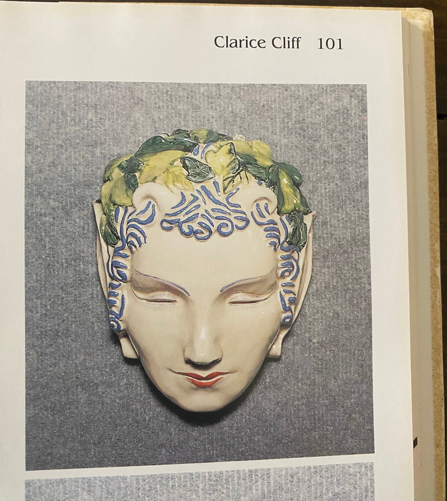 Clarice Cliff and Her Contemporaries: Susie Cooper, Keith Murray, Charlotte Rhead and the Carlton Ware Designers Book, with Price Guide