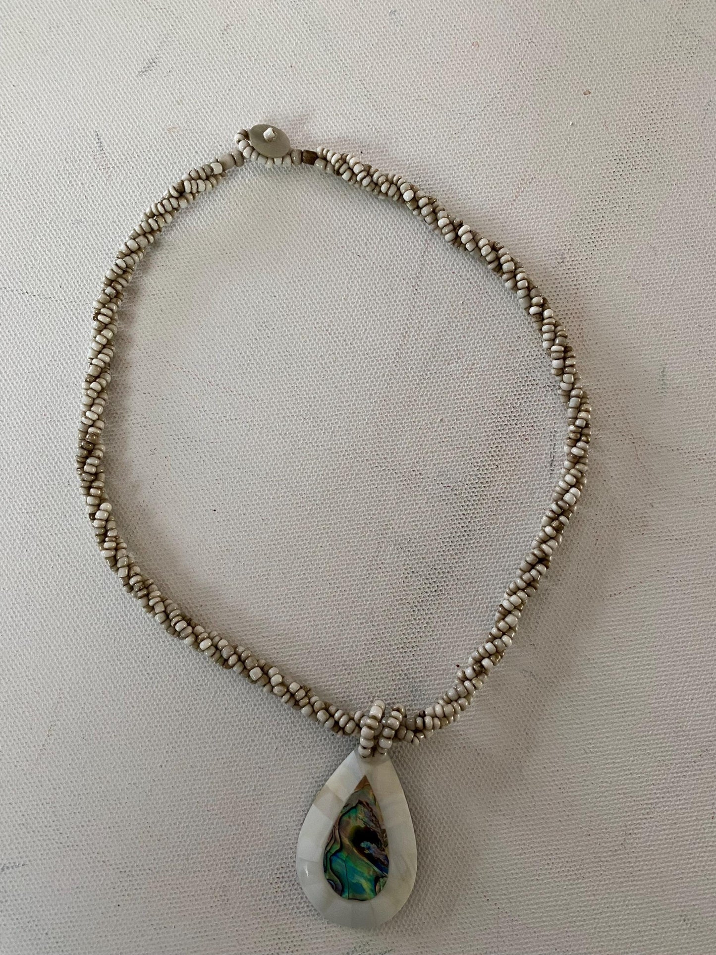 Vintage Hawaiian Shell Style Pendant Necklace Lover Antiques and Vintage