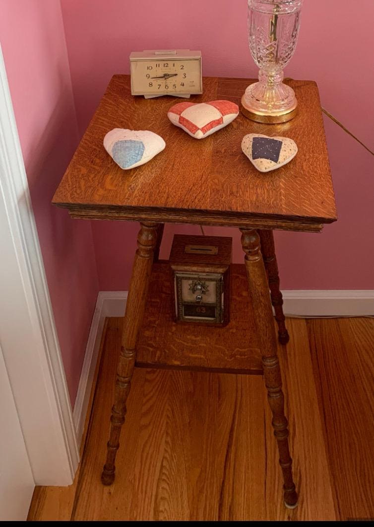 Antique Oak Side Table Coffee Table Nightstand Small Wood Accent Table with Colonial Legs Furniture Entryway Lover Antiques and Vintage