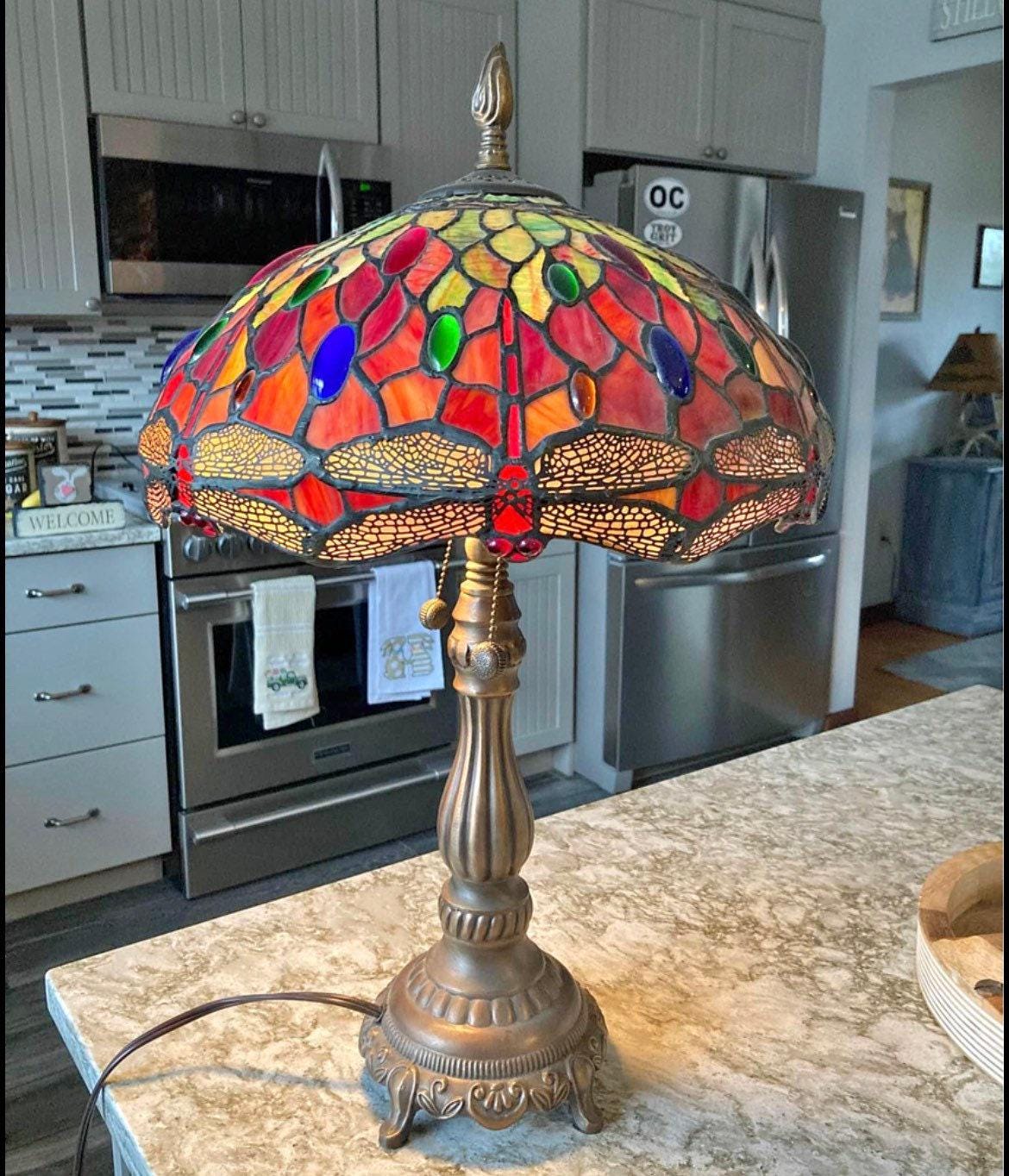 Beautiful vintage Tiffany Style Lamp Stained Glass Table Lamp Lover Antiques and Vintage