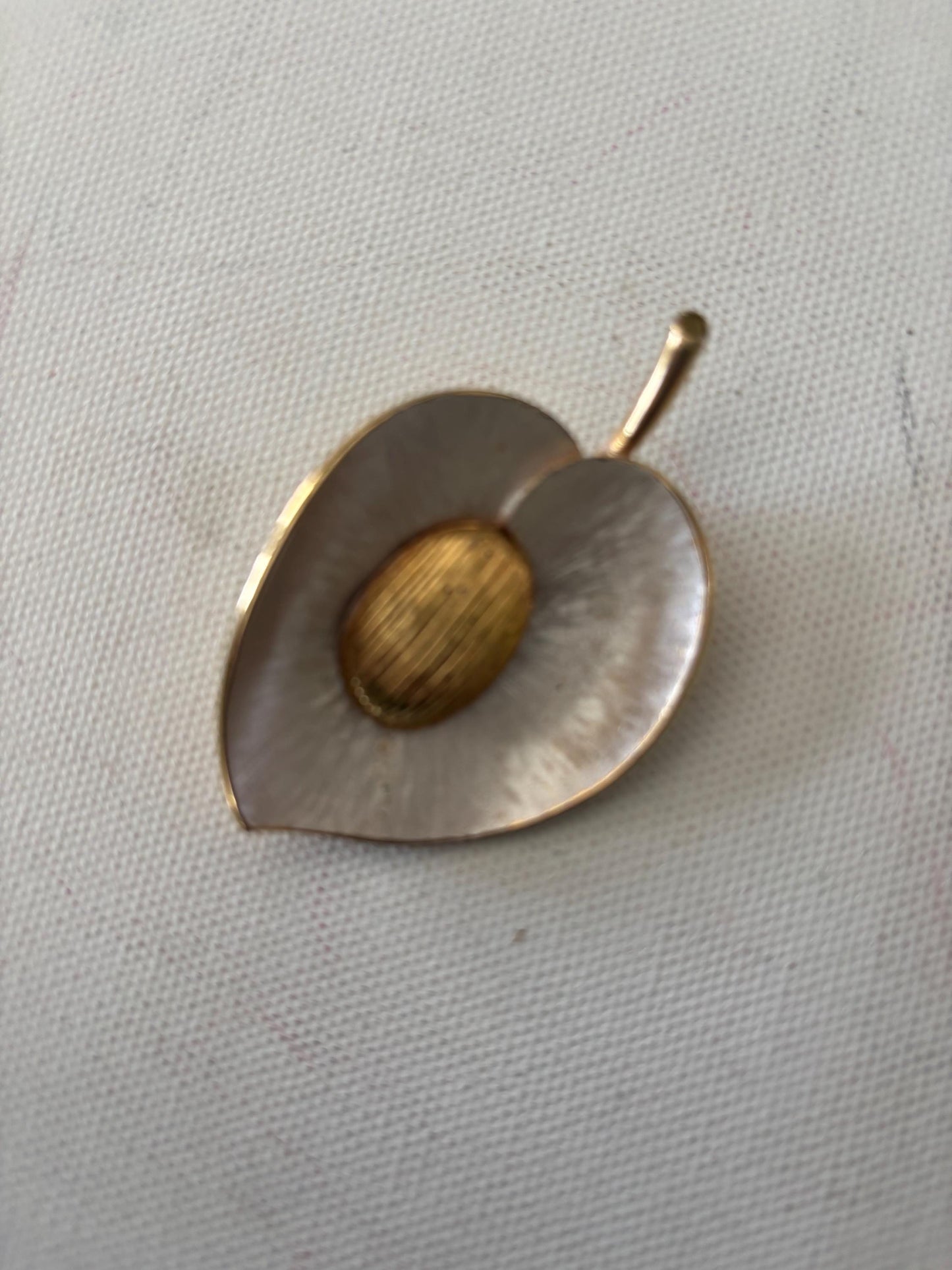 Vintage Pastelli Leaf Brushed Gold Tone Pin Brooch Lover Antiques and Vintage