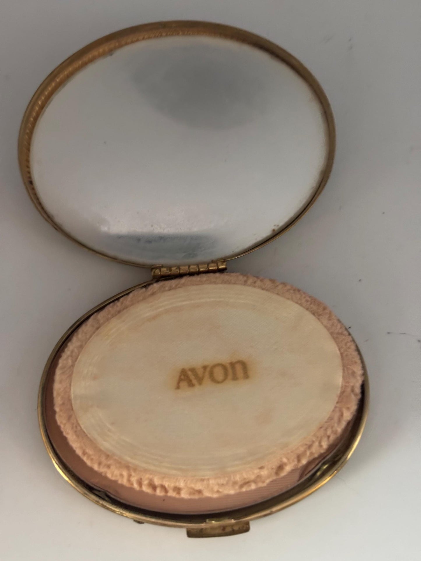 Vintage Avon Empress Powder Compact Enamel Powder Puff Case Lover Antiques and Vintage