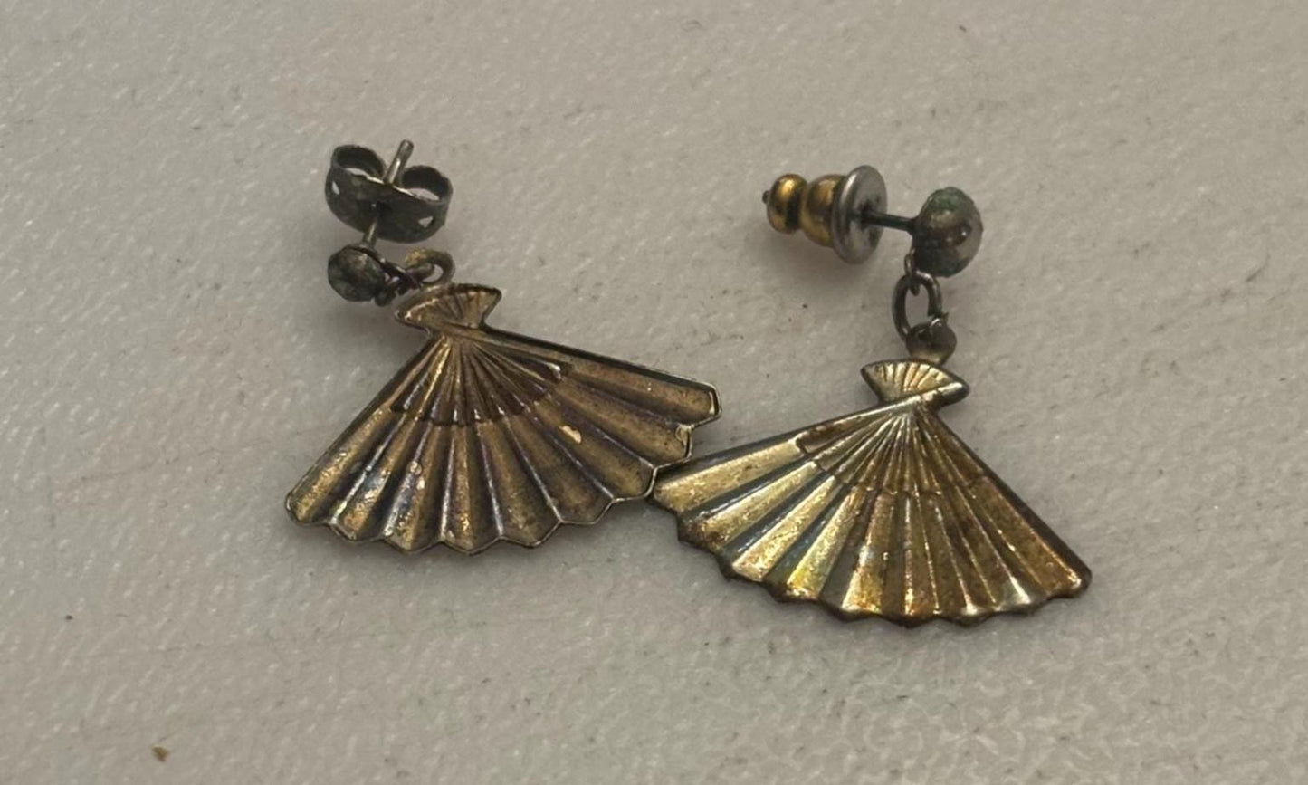 Vintage Fan Earrings, Gold Tone Scalloped Jewelry, Lover Antiques and Vintage