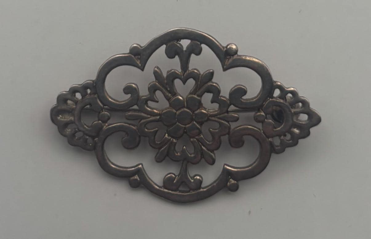 Vintage Sterling Silver Open Work Floral Pin Brooch Lover Antiques and Vintage