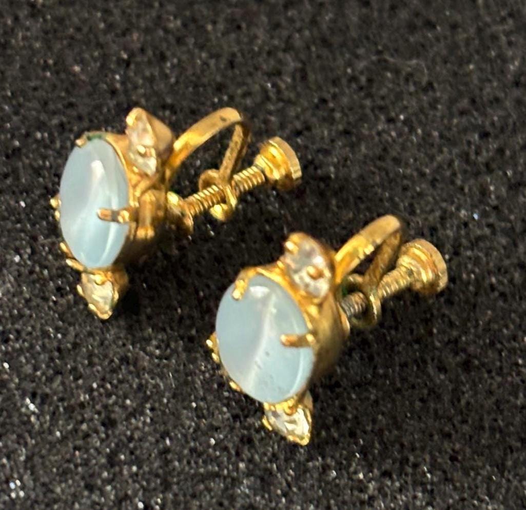 Vintage Green & Gold Stone Earrings Lover Antiques and Vintage