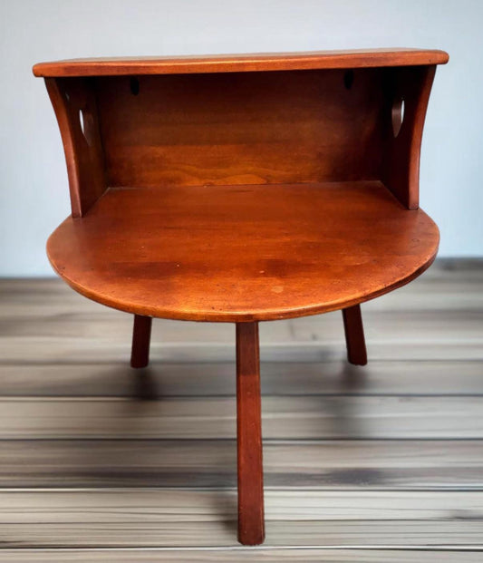 Cushman Colonial Creations Heart Table Chester End Table No. 2106 Lover Antiques and Vintage