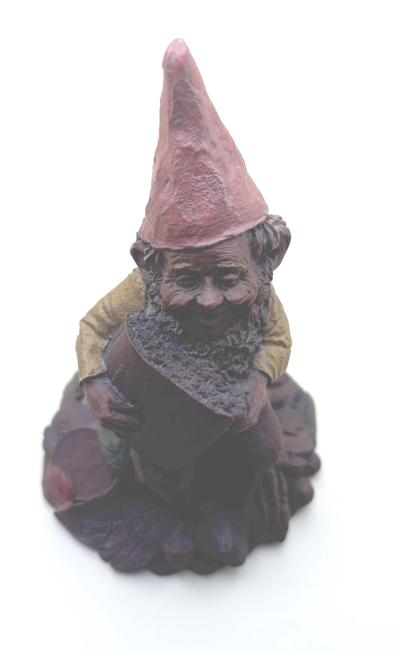 Vintage Tom Clark Gnome Newt Figurine: Cairn Artist, Mom Too Edition #85