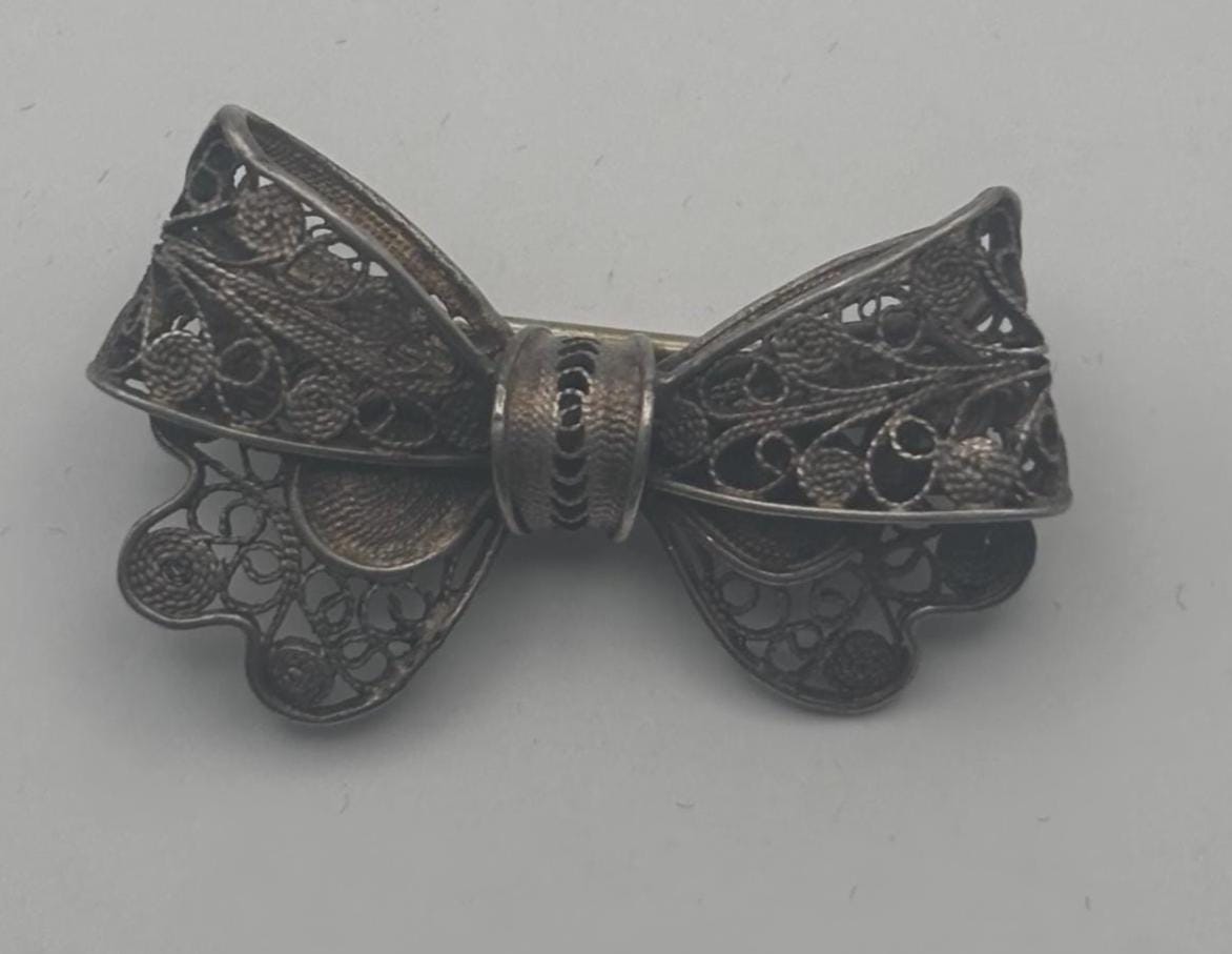 Sterling Silver Filigree Bow Brooch, Tied Ribbow Bow Pin, Lover Antiques and Vintage