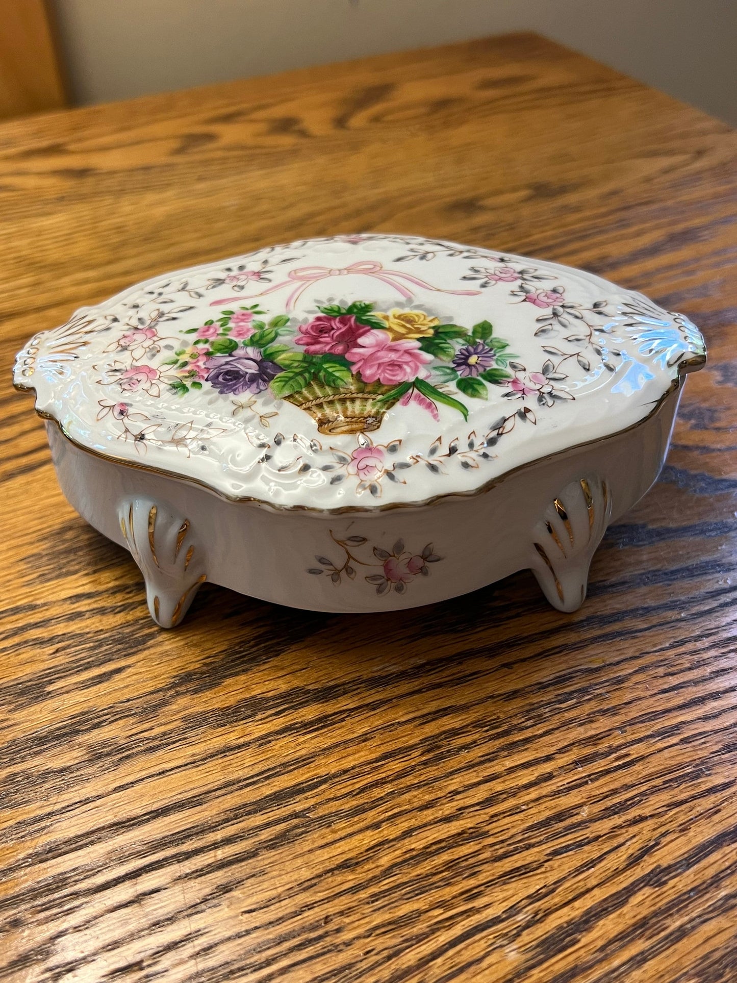 Vintage Bristol Gardens Roses Trinket Box: Hand-Painted Porcelain with 24k Gold