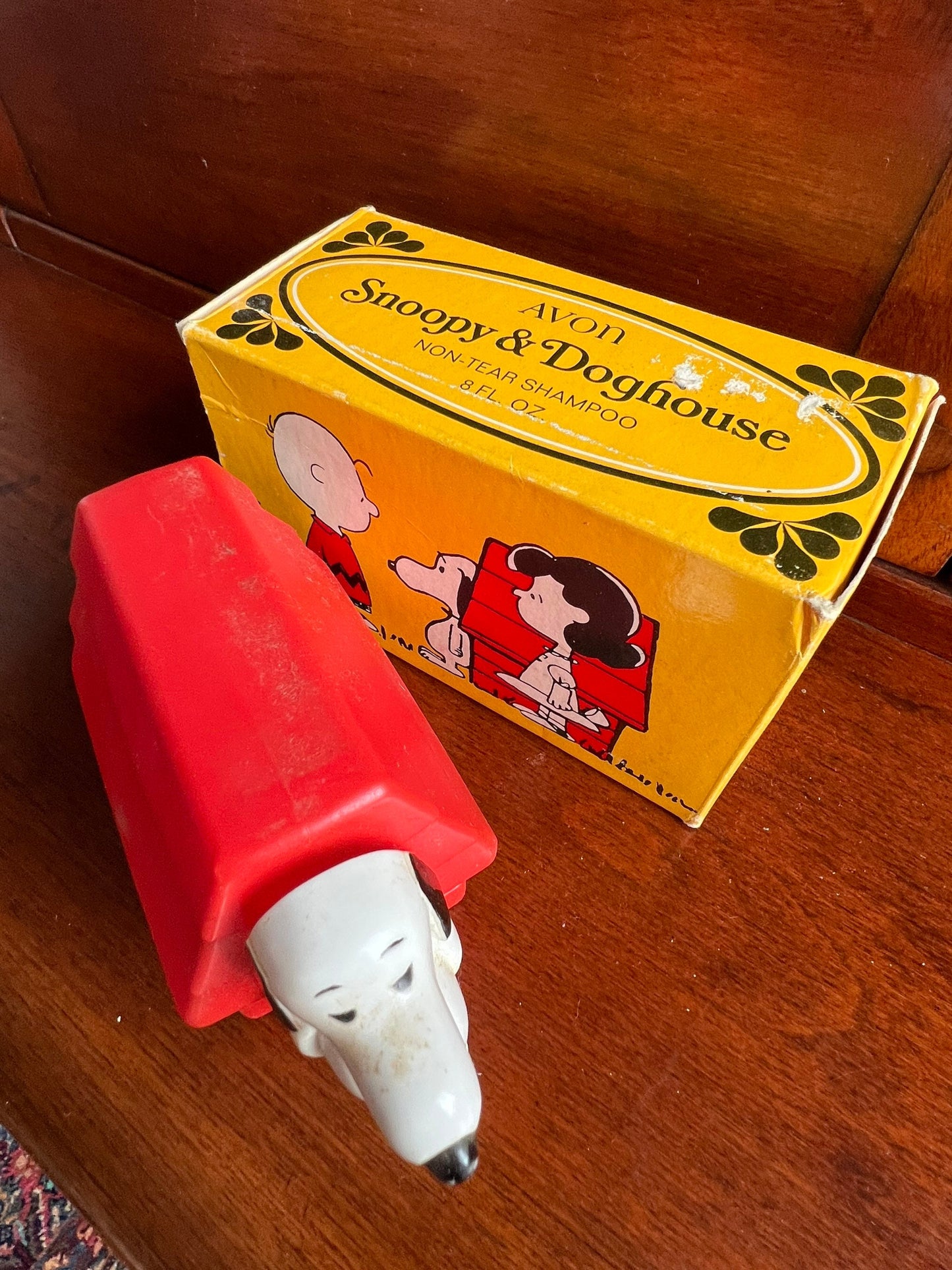 Vintage Avon Snoopy Doghouse Shampoo: 1980s Collectible with Box