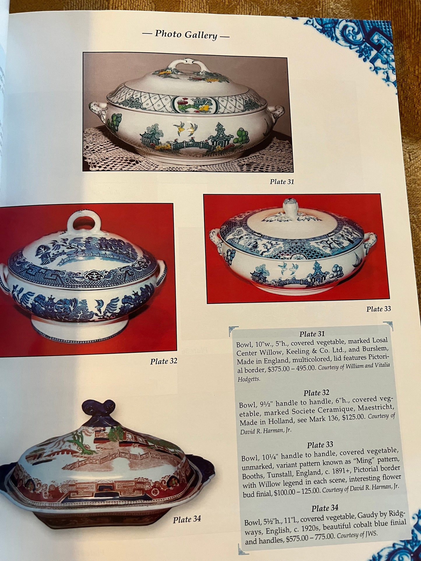 Blue Willow China: Identification & Value Guide Book