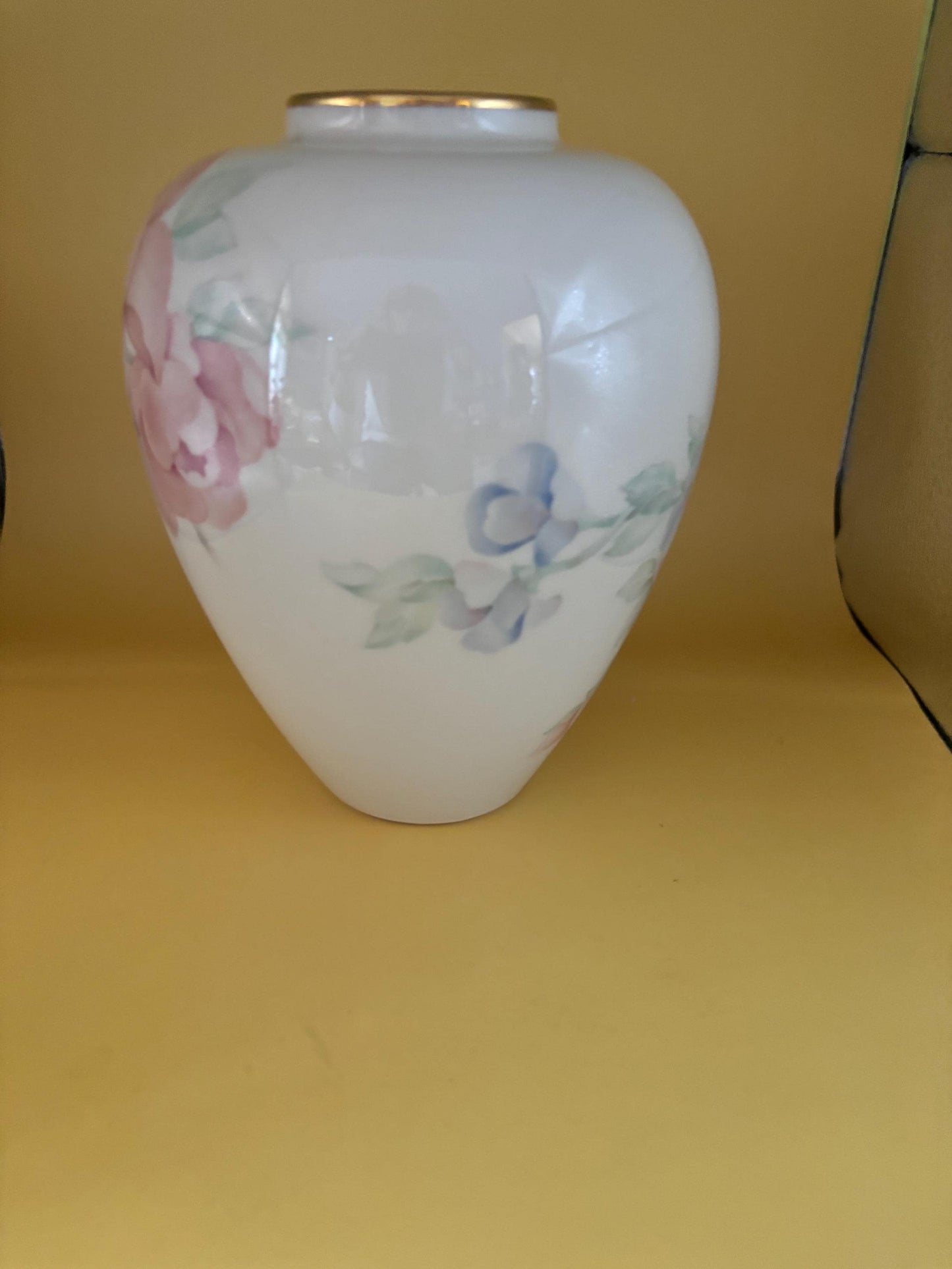 Vintage Lenox Rose Bud Vase: 24K Gold Gilding, Made in USA