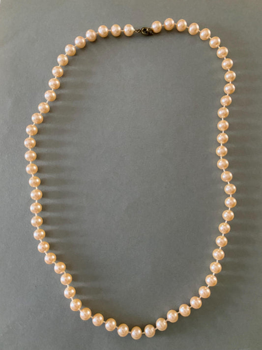 Vintage Faux Pink Pearl Necklace Pretty Pearls Jewelry Lover Antiques and Vintage