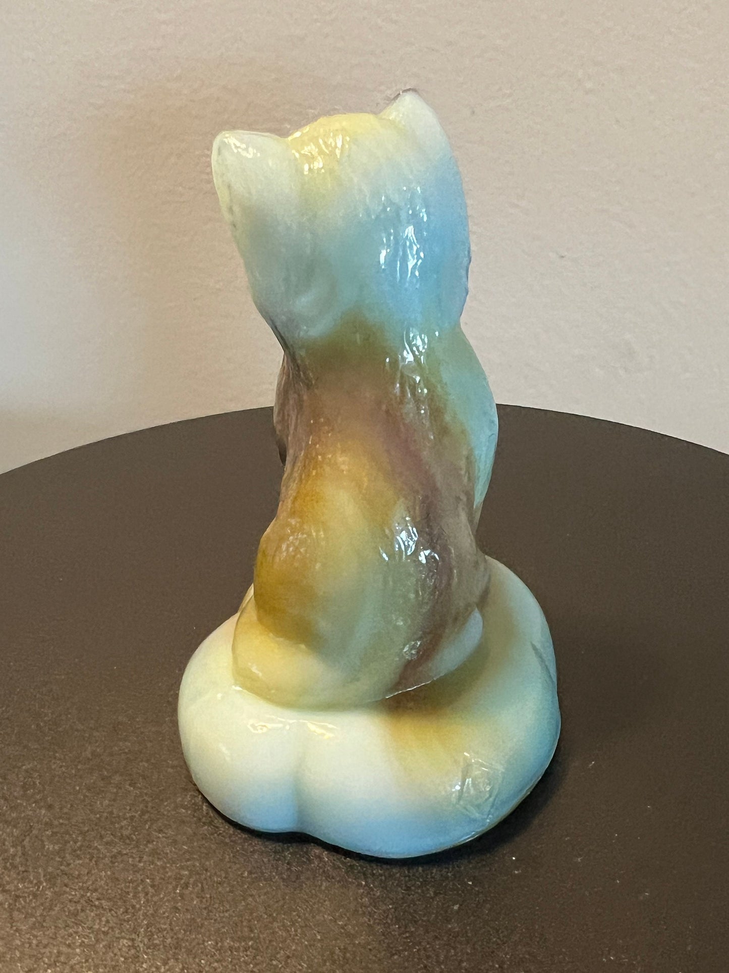 Vintage Boyd Art Glass Cat Figurine: Manganese Slag Glass