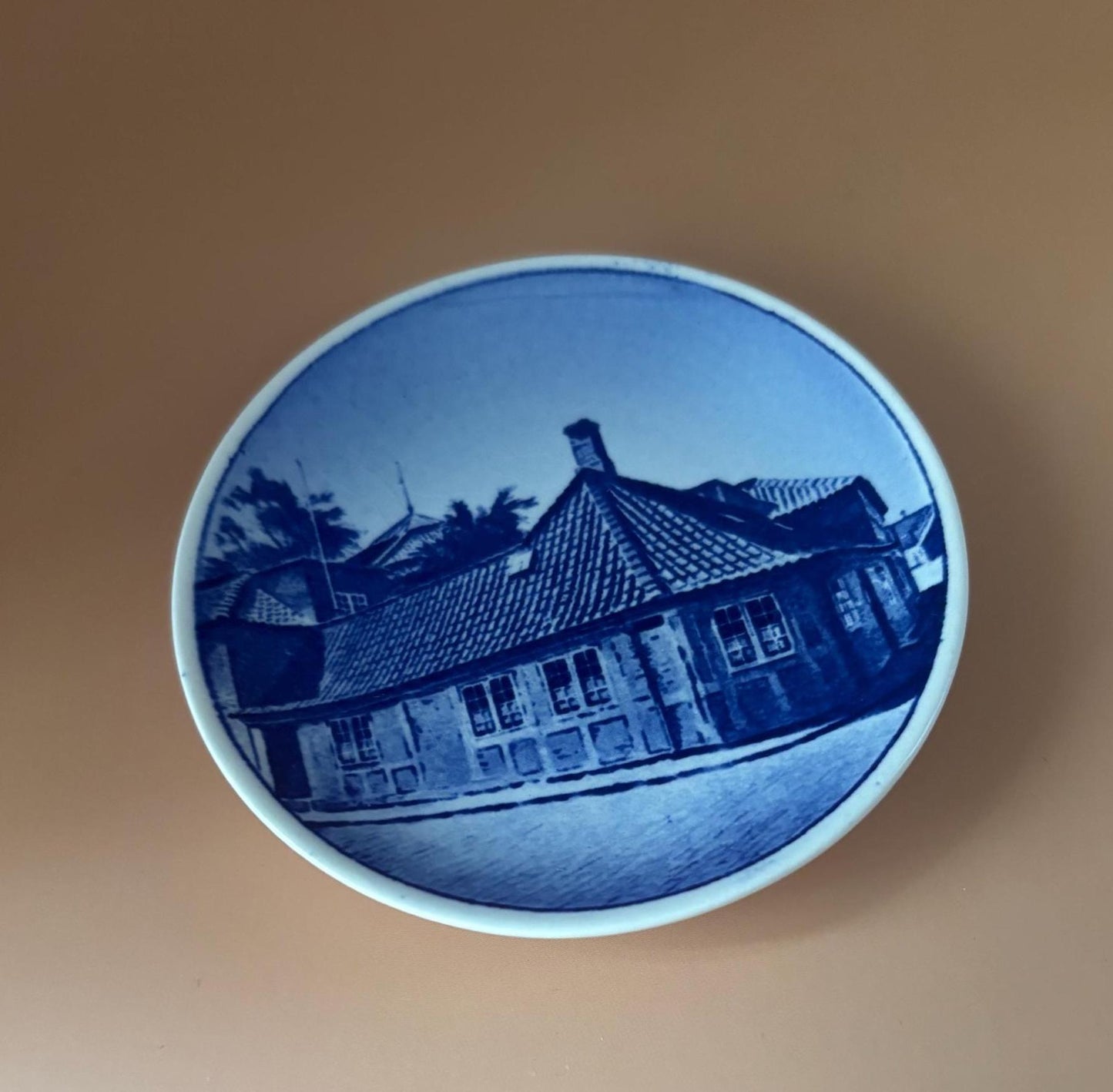 Set of 5 Royal Copenhagen Plaquettes, Collection of Plates, Lover Antiques and Vintage