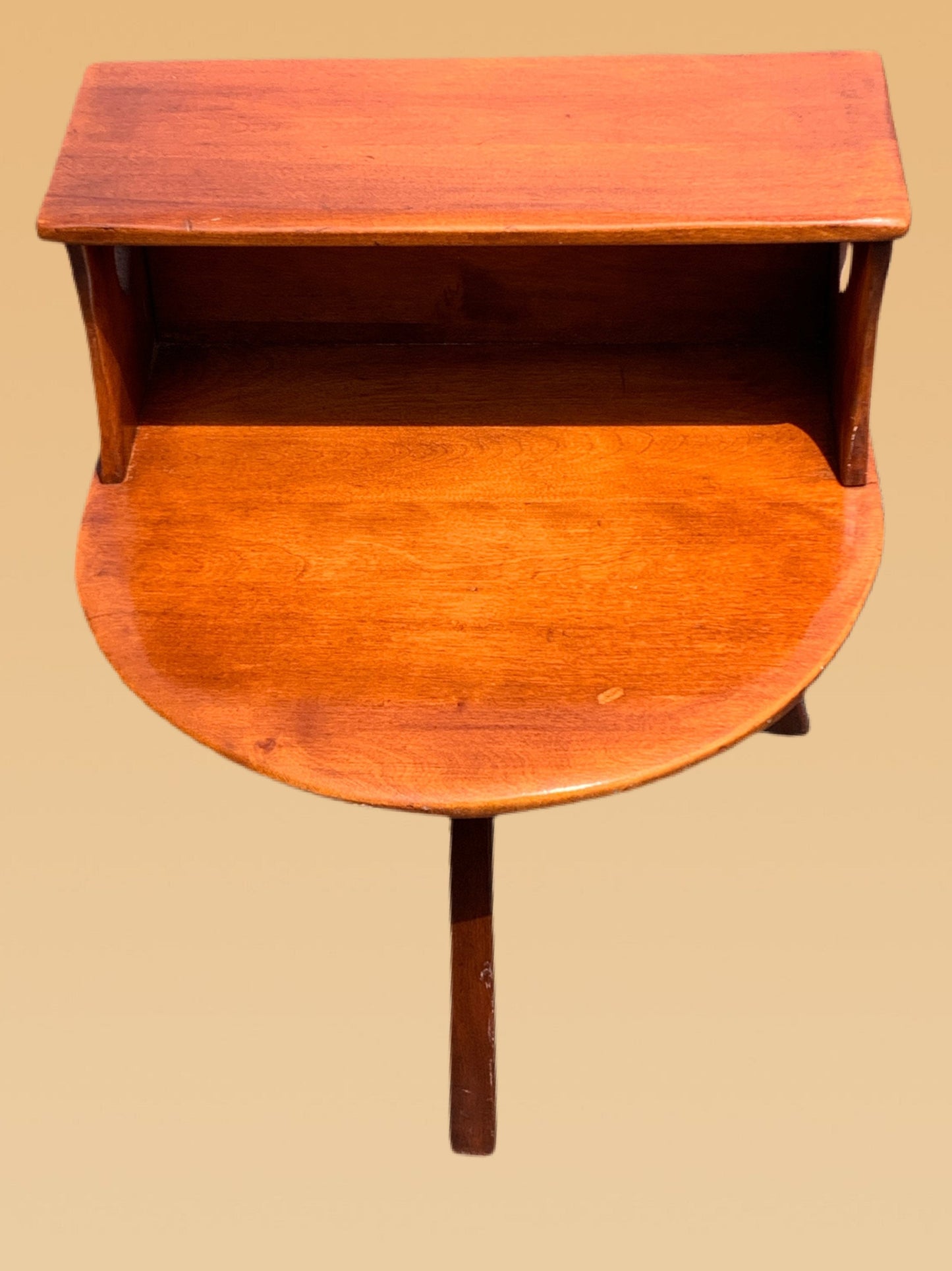 Cushman Colonial Creations Heart Table Chester End Table No. 2106 Lover Antiques and Vintage