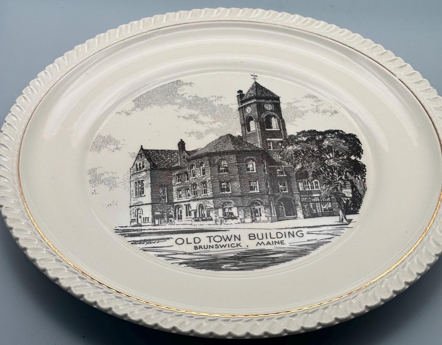 Old Town Building Brunswick, Maine Plate, Lover Antiques and Vintage