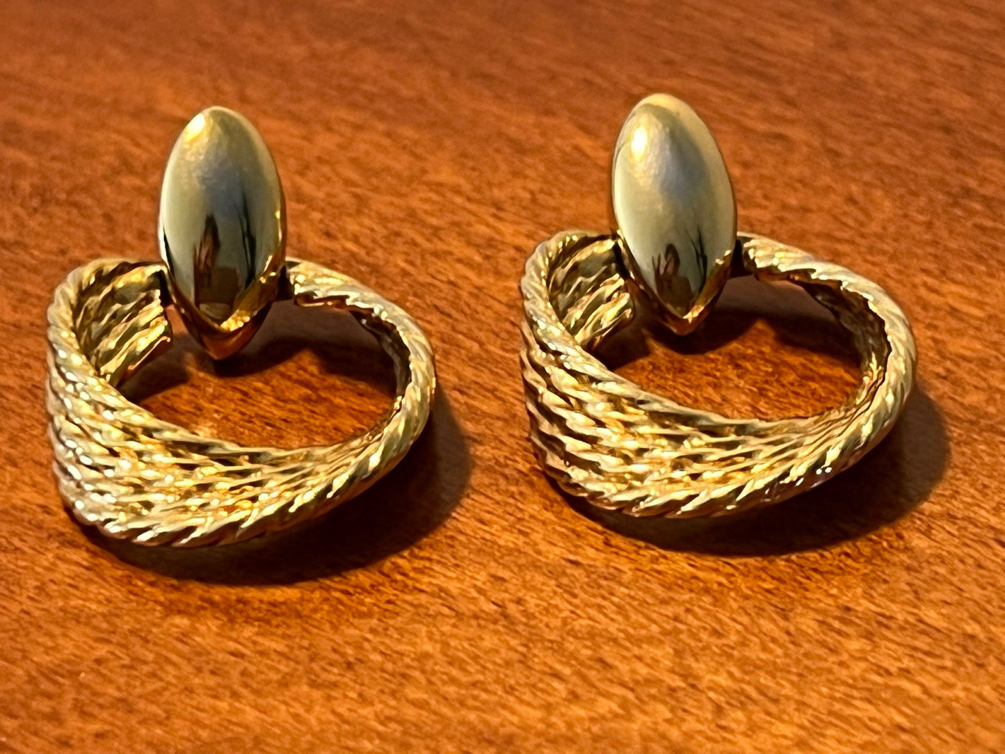 Vintage Classy Twisted Goldtone Roped Loops PIERCED Earrings jewelry